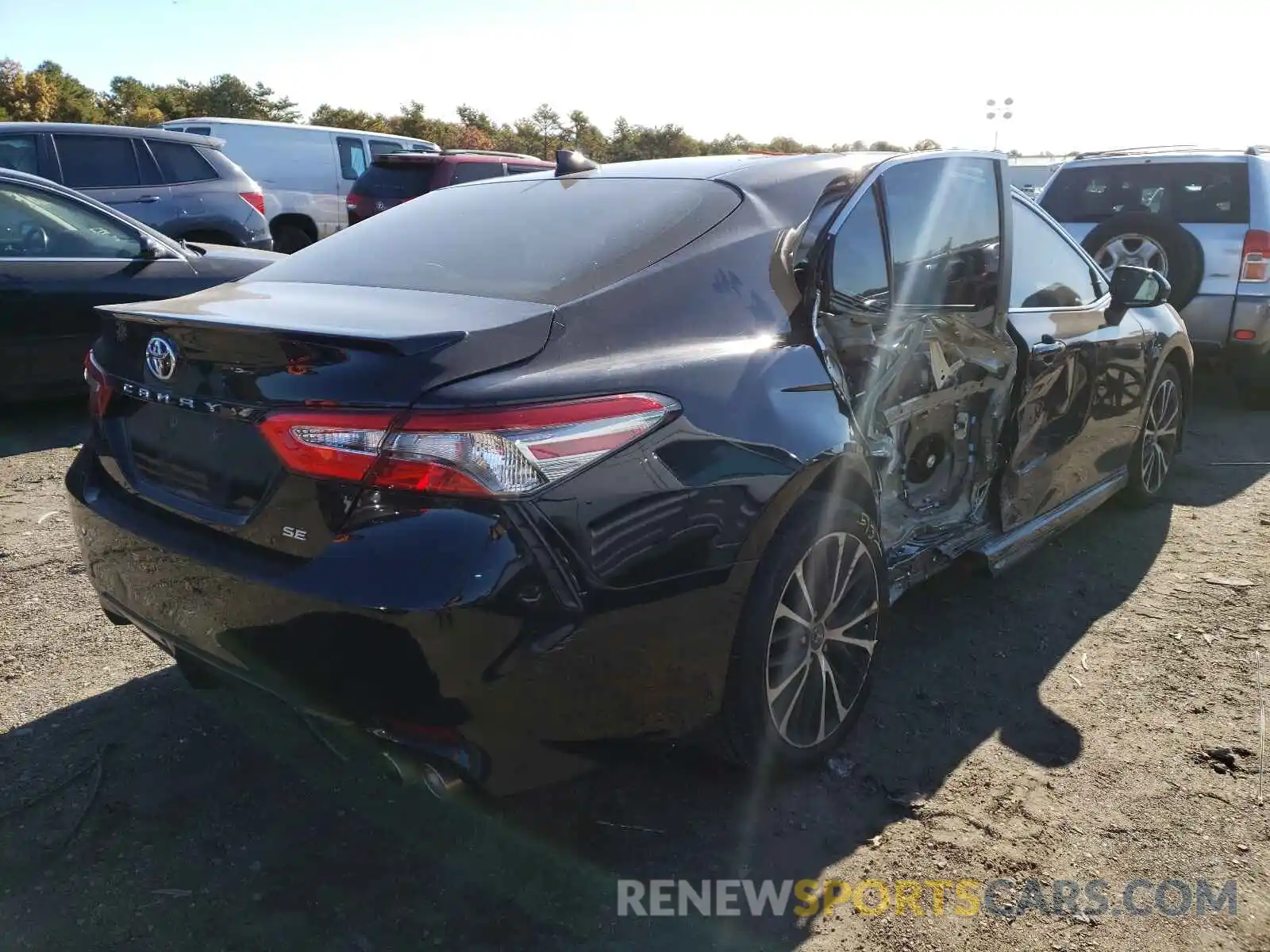 4 Photograph of a damaged car 4T1B11HK3KU777118 TOYOTA CAMRY 2019