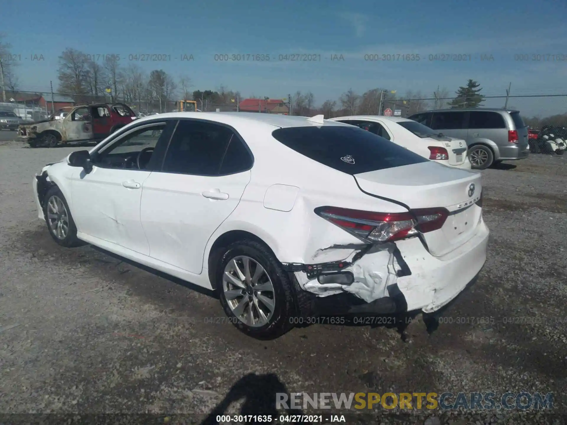 3 Photograph of a damaged car 4T1B11HK3KU777135 TOYOTA CAMRY 2019