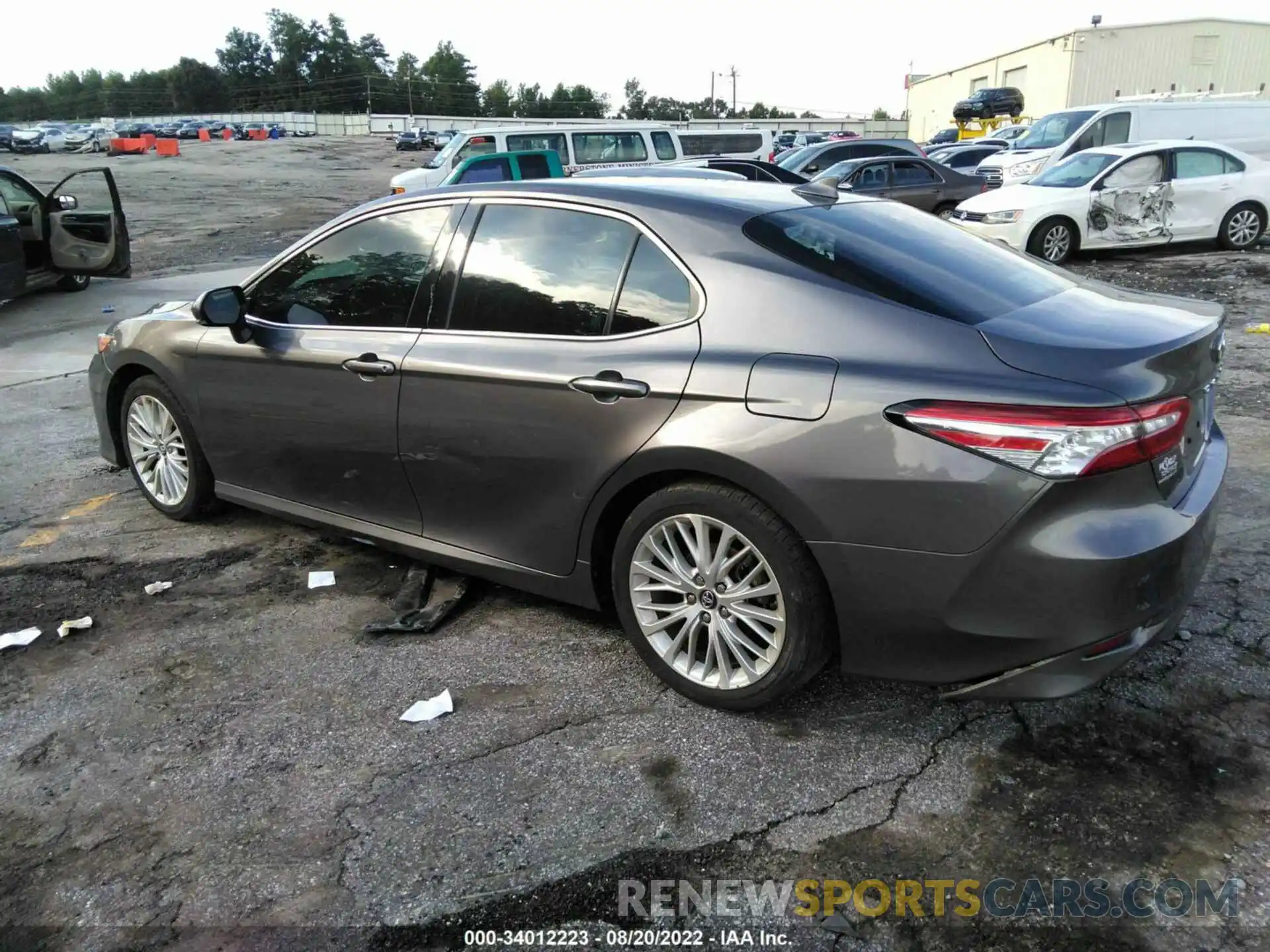 3 Photograph of a damaged car 4T1B11HK3KU782562 TOYOTA CAMRY 2019