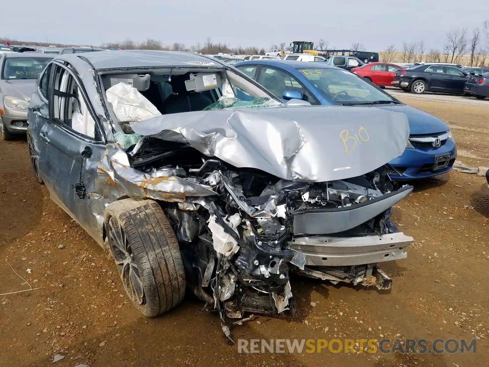 1 Фотография поврежденного автомобиля 4T1B11HK3KU782884 TOYOTA CAMRY 2019