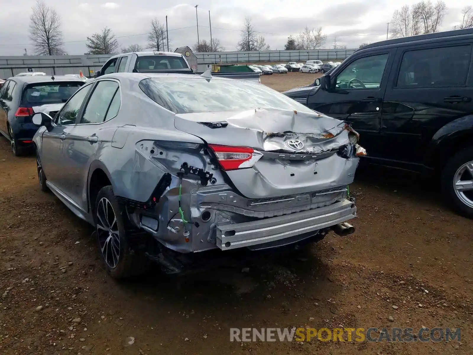 3 Photograph of a damaged car 4T1B11HK3KU782884 TOYOTA CAMRY 2019