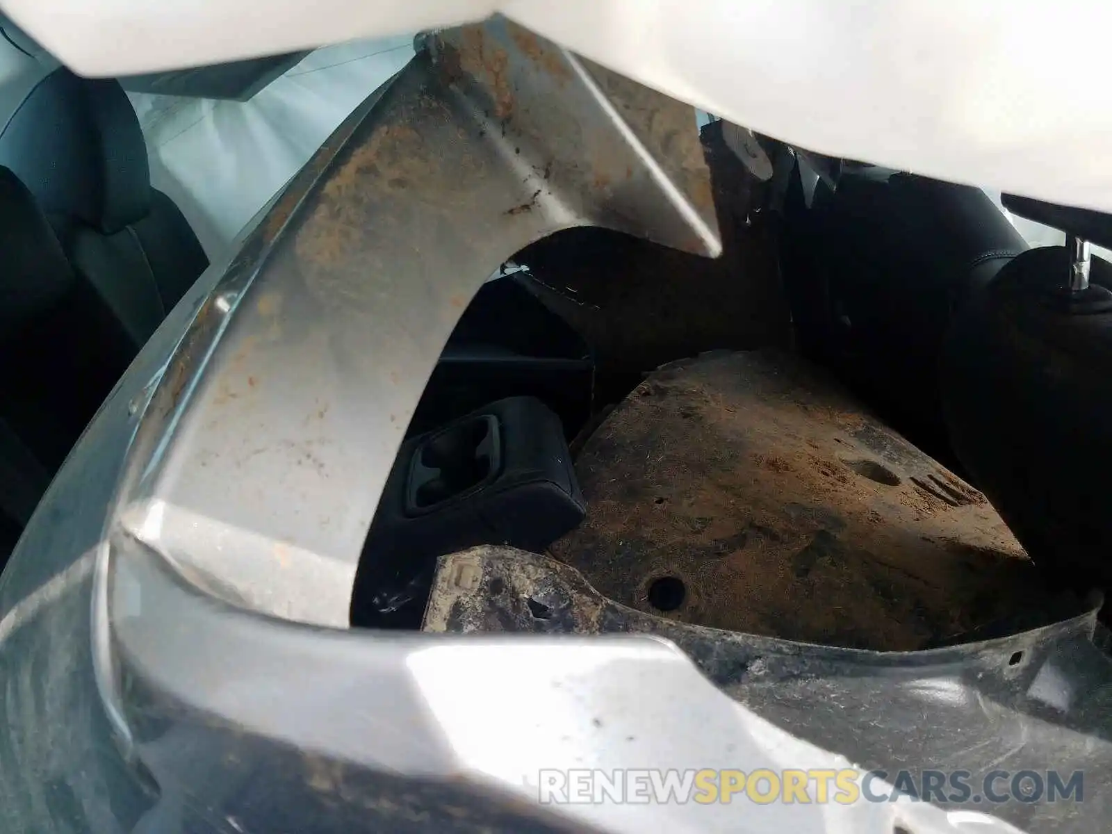 6 Photograph of a damaged car 4T1B11HK3KU782884 TOYOTA CAMRY 2019