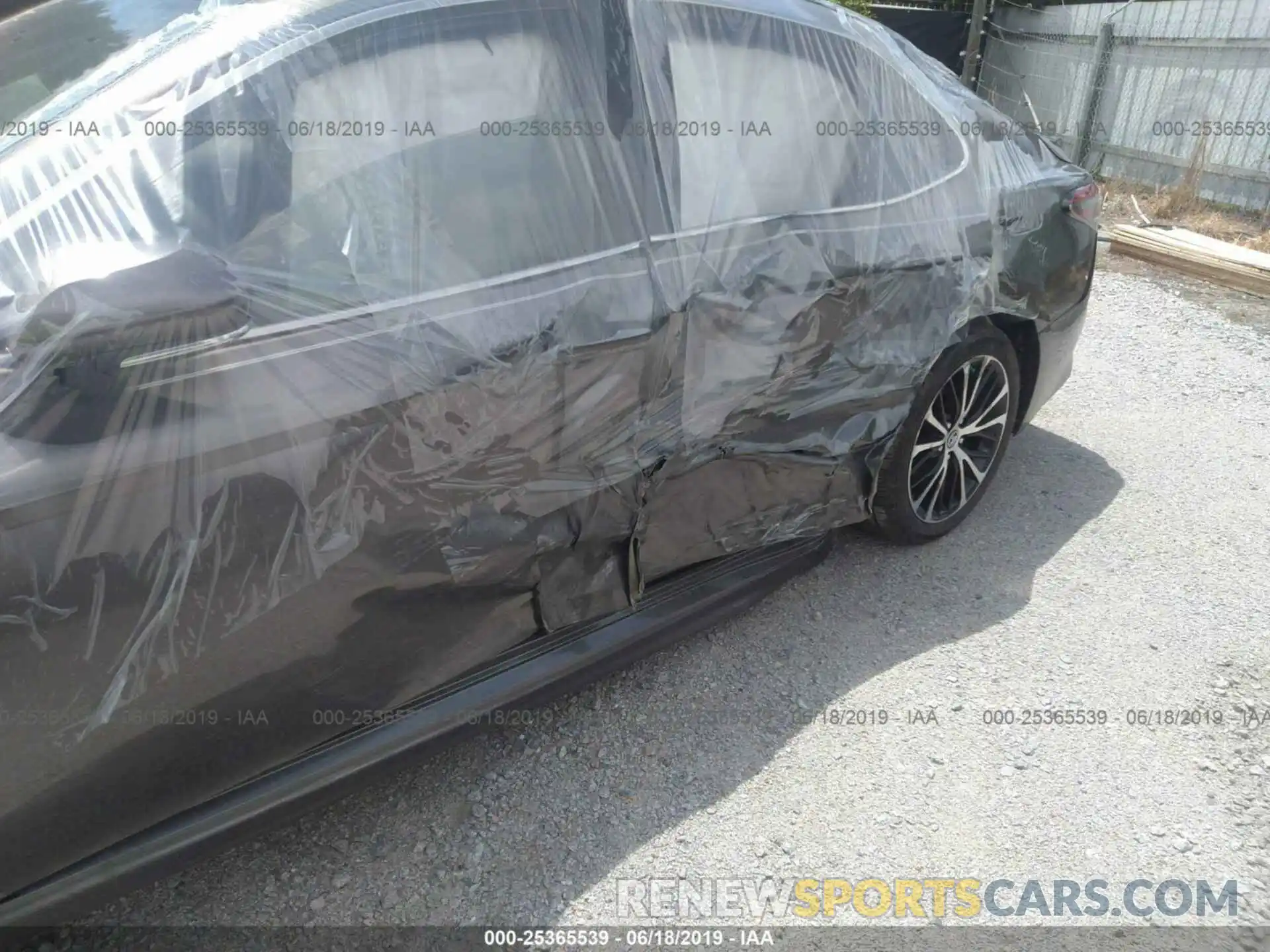 6 Photograph of a damaged car 4T1B11HK3KU782920 TOYOTA CAMRY 2019