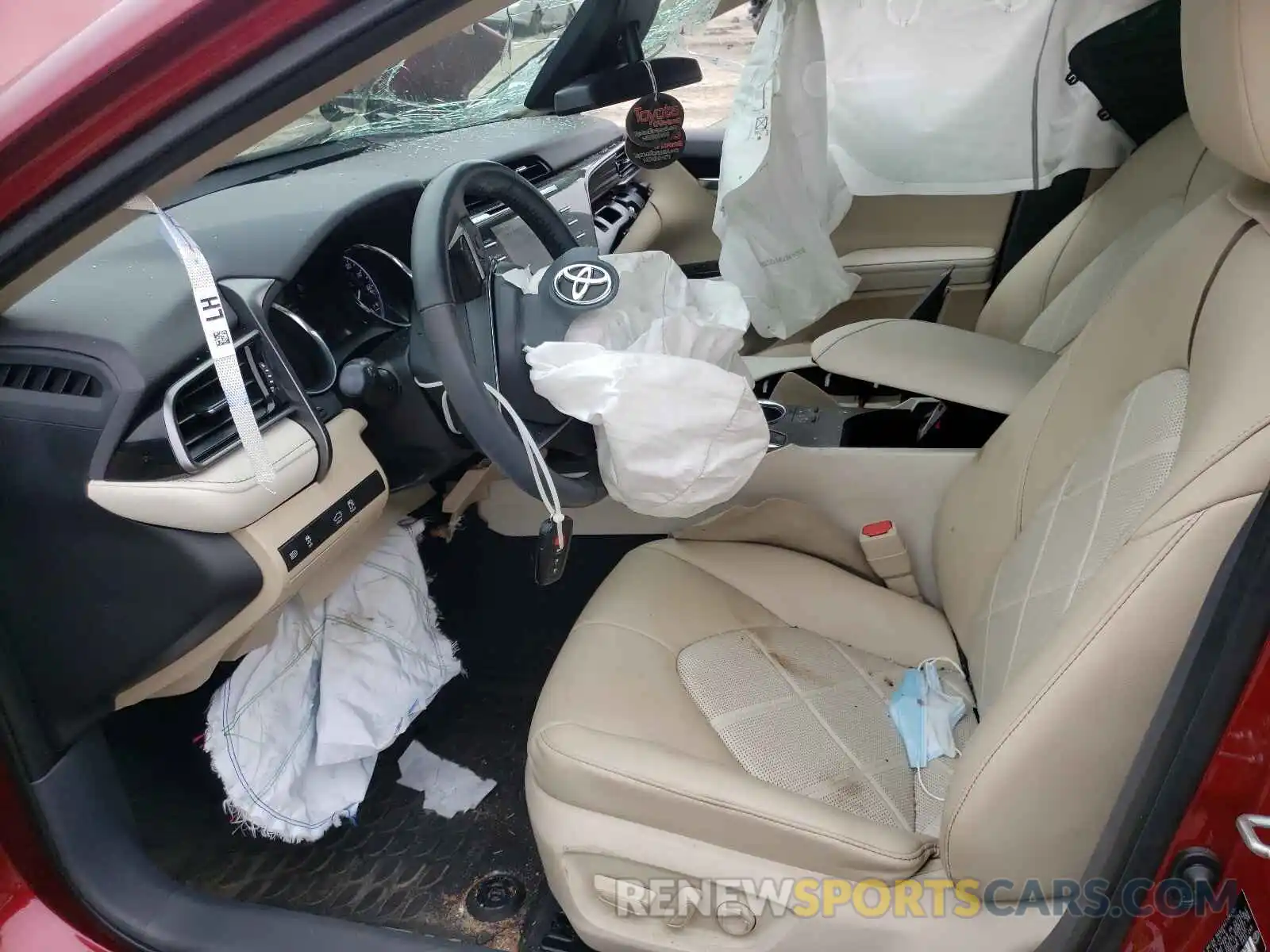 5 Photograph of a damaged car 4T1B11HK3KU785753 TOYOTA CAMRY 2019