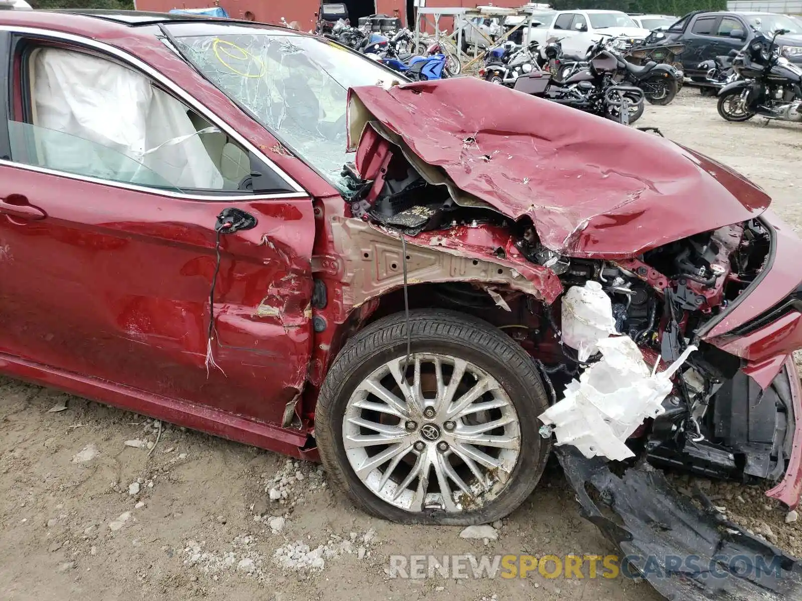 9 Photograph of a damaged car 4T1B11HK3KU785753 TOYOTA CAMRY 2019