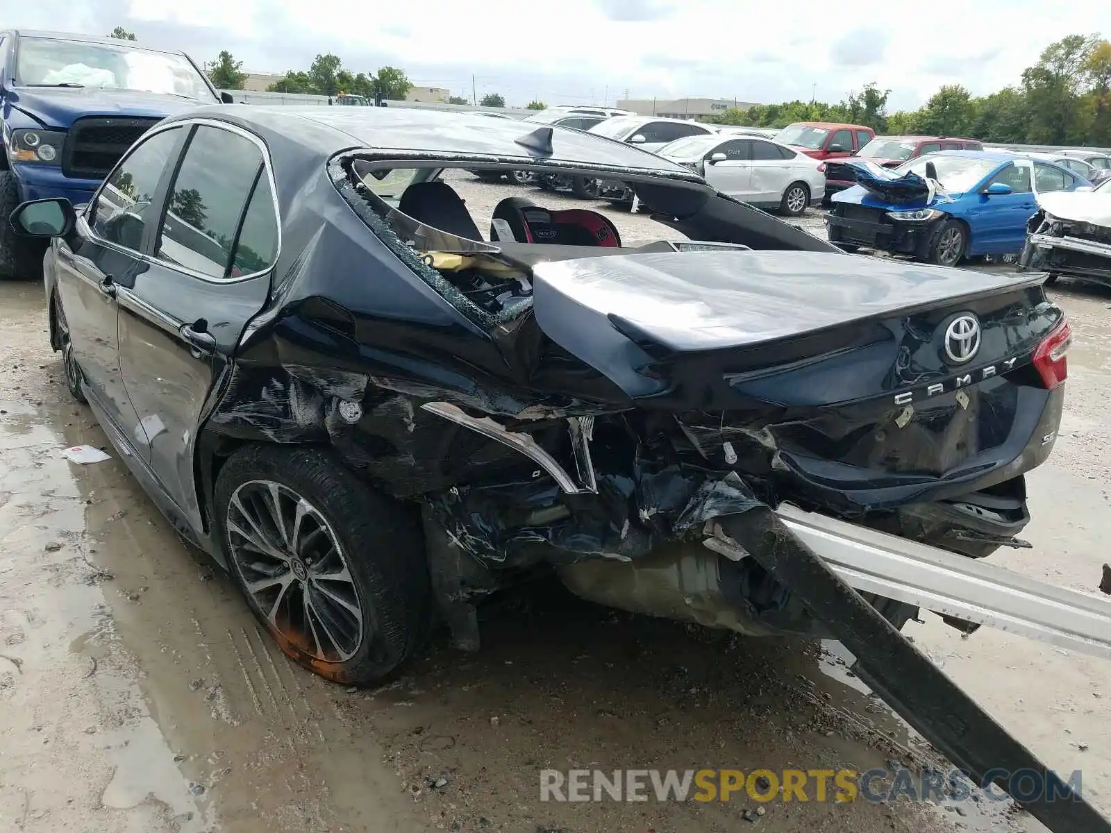 3 Photograph of a damaged car 4T1B11HK3KU787616 TOYOTA CAMRY 2019