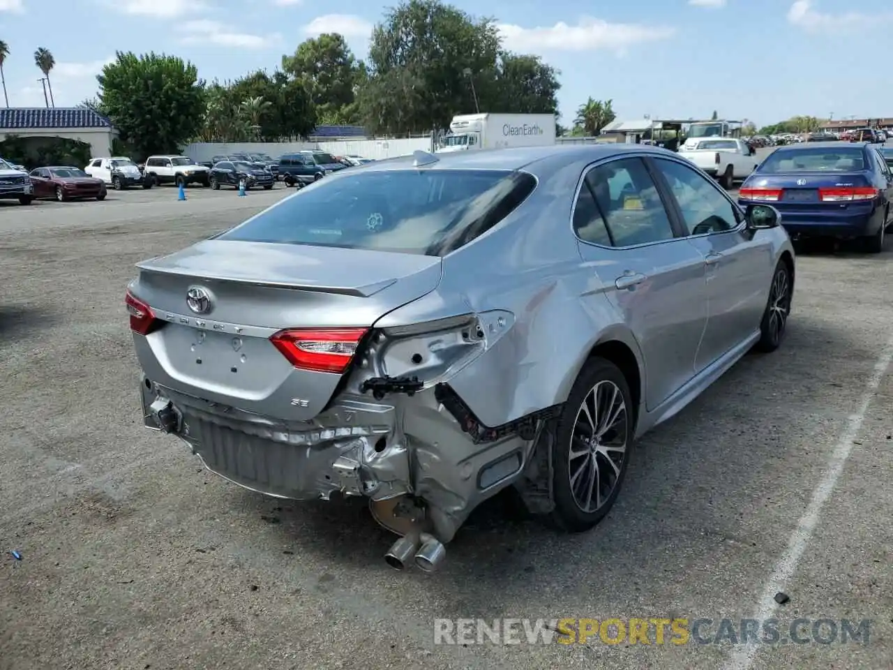 4 Фотография поврежденного автомобиля 4T1B11HK3KU790158 TOYOTA CAMRY 2019