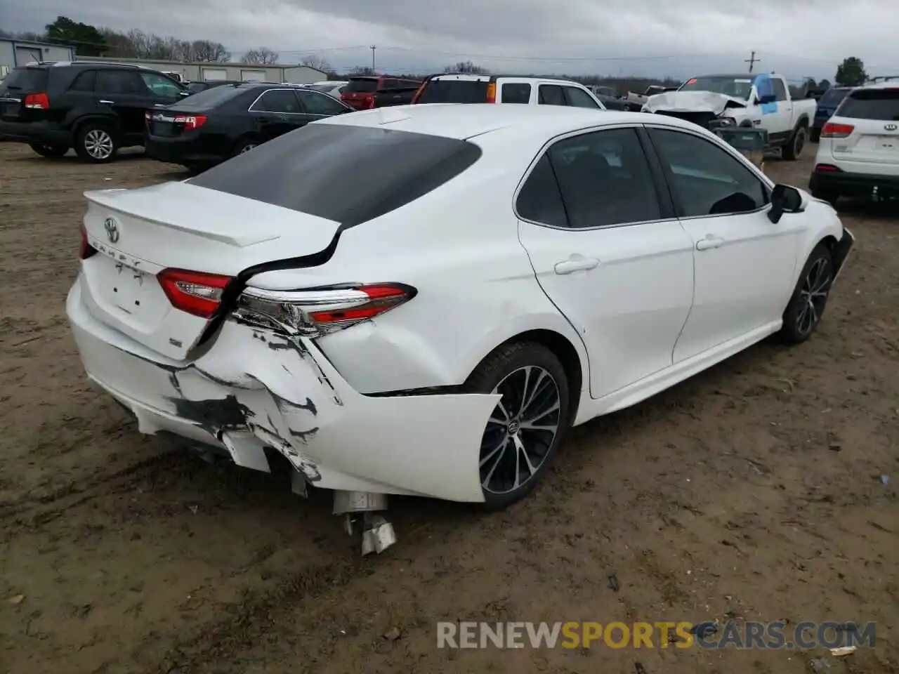 4 Фотография поврежденного автомобиля 4T1B11HK3KU794940 TOYOTA CAMRY 2019