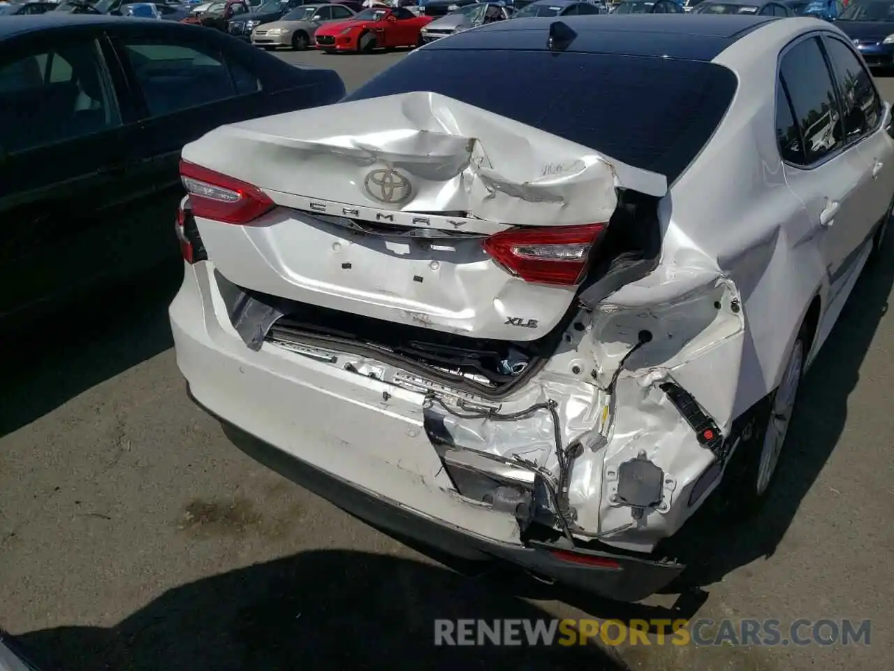 9 Photograph of a damaged car 4T1B11HK3KU795473 TOYOTA CAMRY 2019