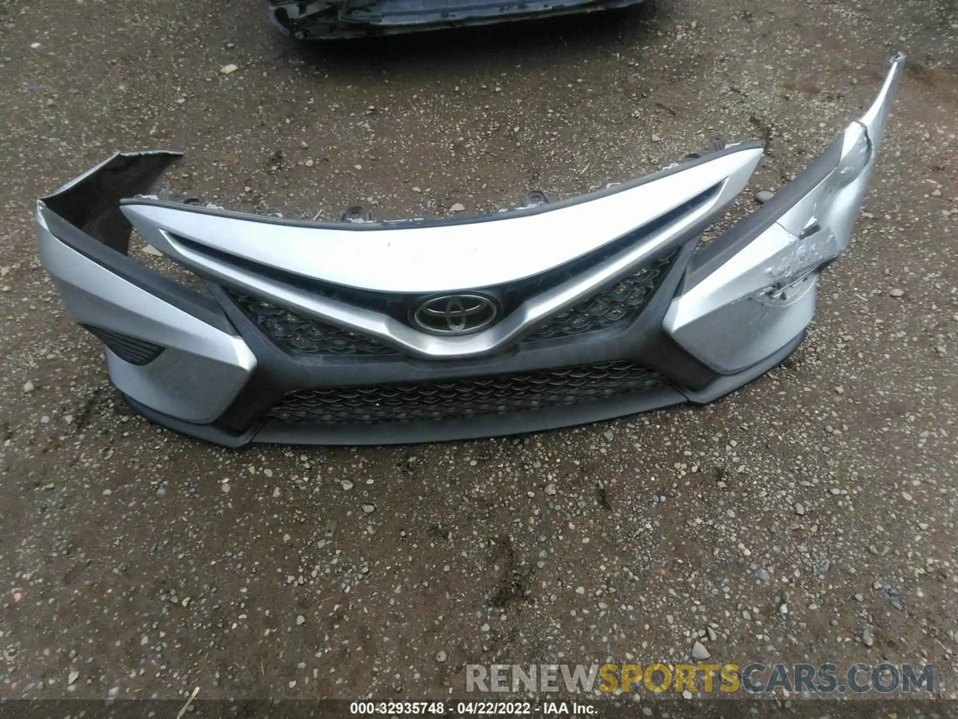 12 Photograph of a damaged car 4T1B11HK3KU797983 TOYOTA CAMRY 2019