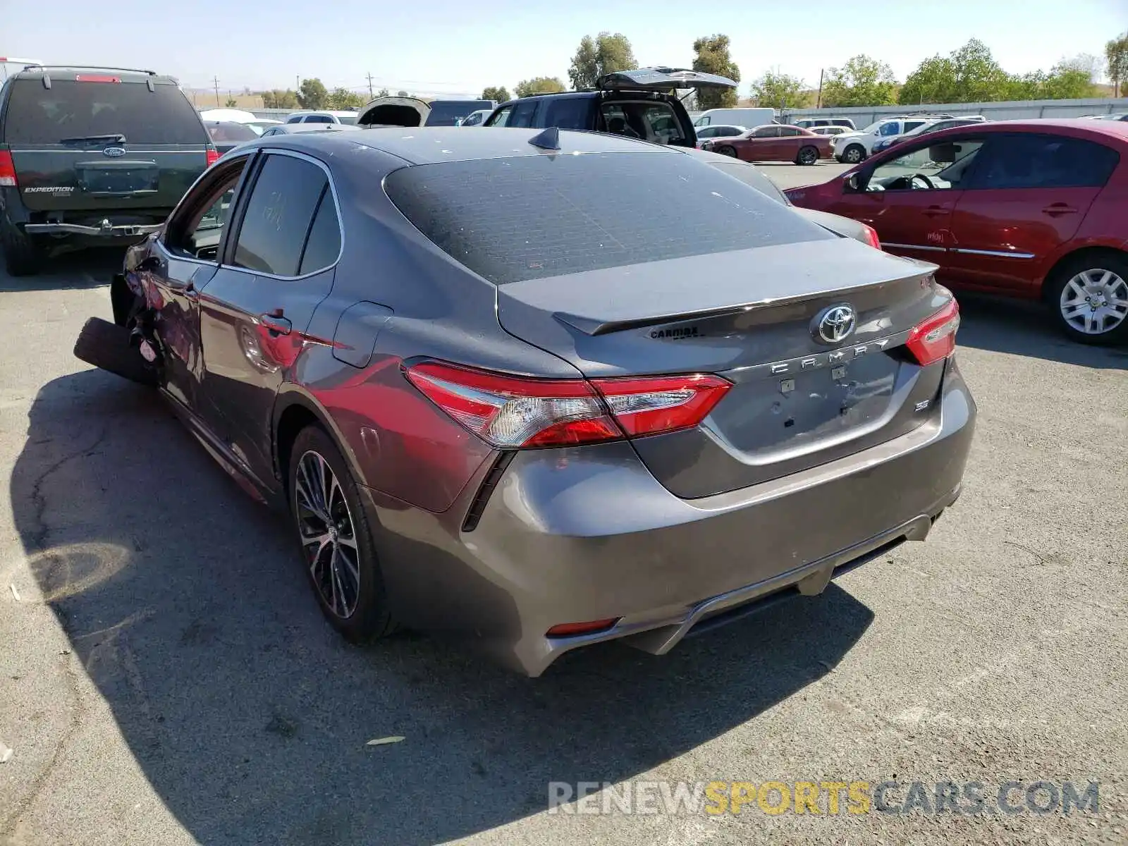 3 Photograph of a damaged car 4T1B11HK3KU799605 TOYOTA CAMRY 2019