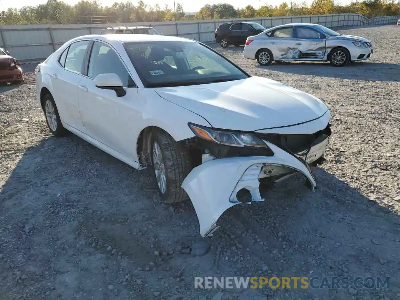 1 Фотография поврежденного автомобиля 4T1B11HK3KU801062 TOYOTA CAMRY 2019