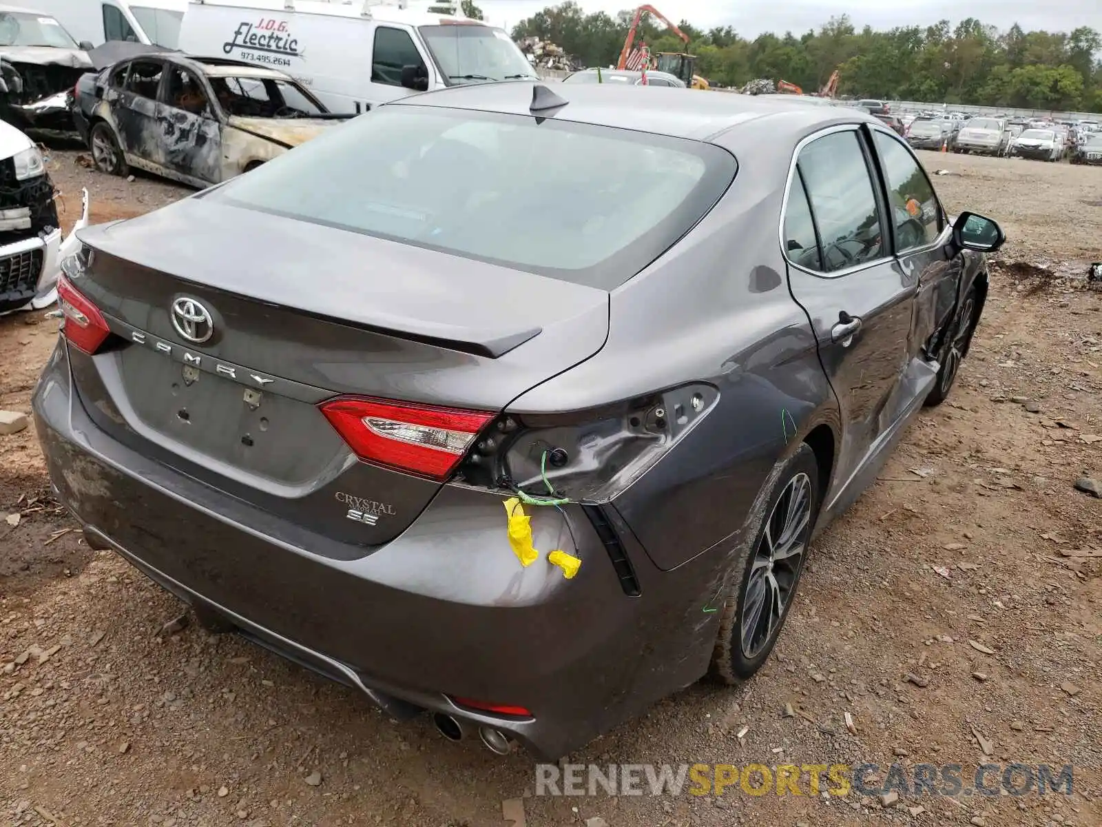 4 Photograph of a damaged car 4T1B11HK3KU801272 TOYOTA CAMRY 2019