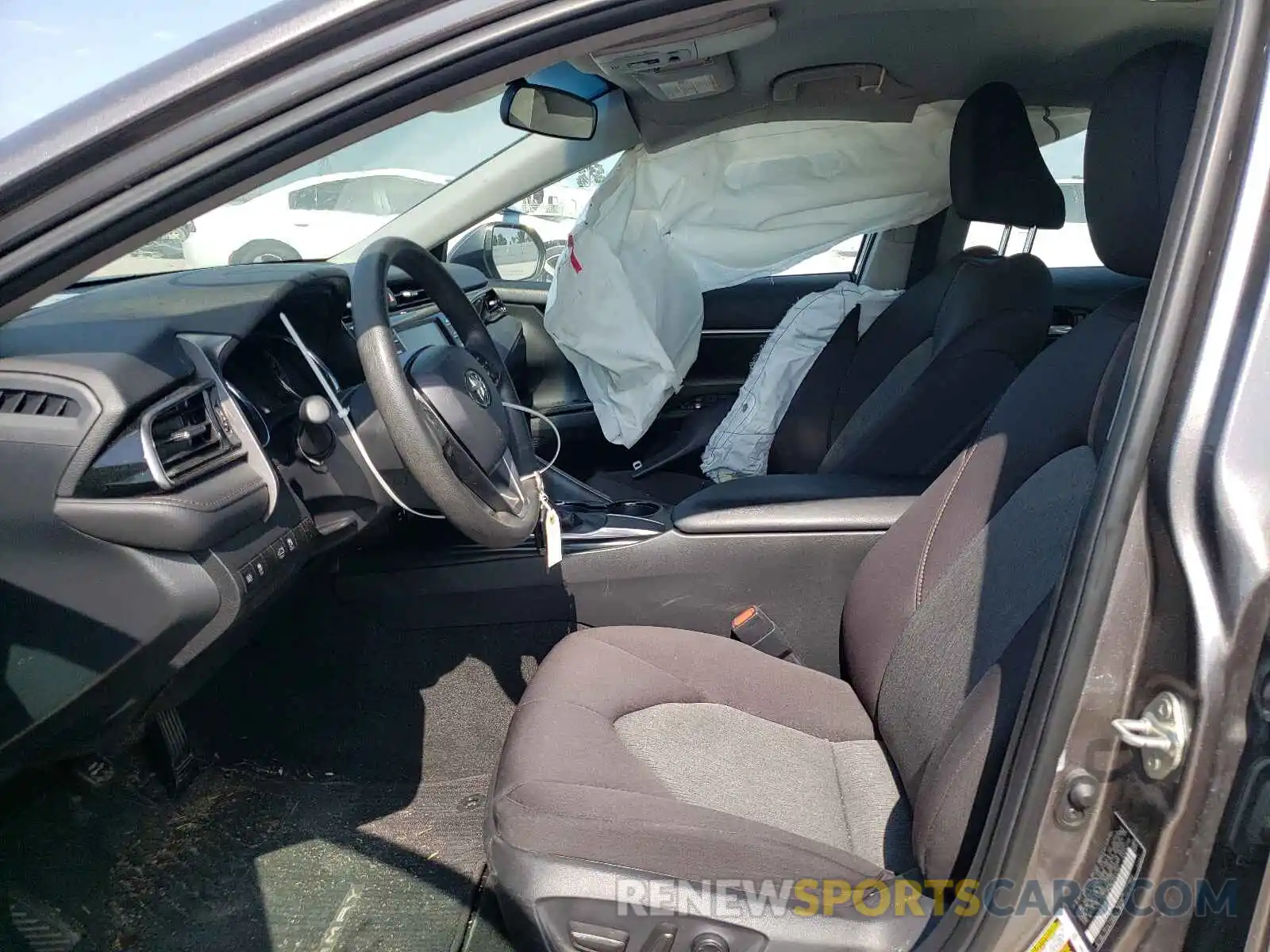 5 Photograph of a damaged car 4T1B11HK3KU801787 TOYOTA CAMRY 2019