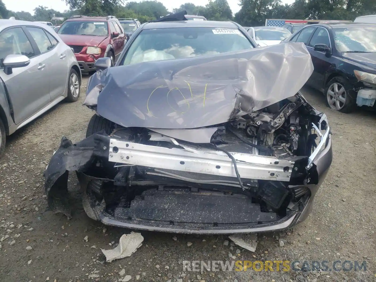 9 Photograph of a damaged car 4T1B11HK3KU801871 TOYOTA CAMRY 2019