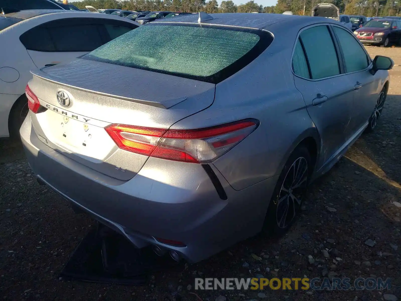 4 Photograph of a damaged car 4T1B11HK3KU806634 TOYOTA CAMRY 2019