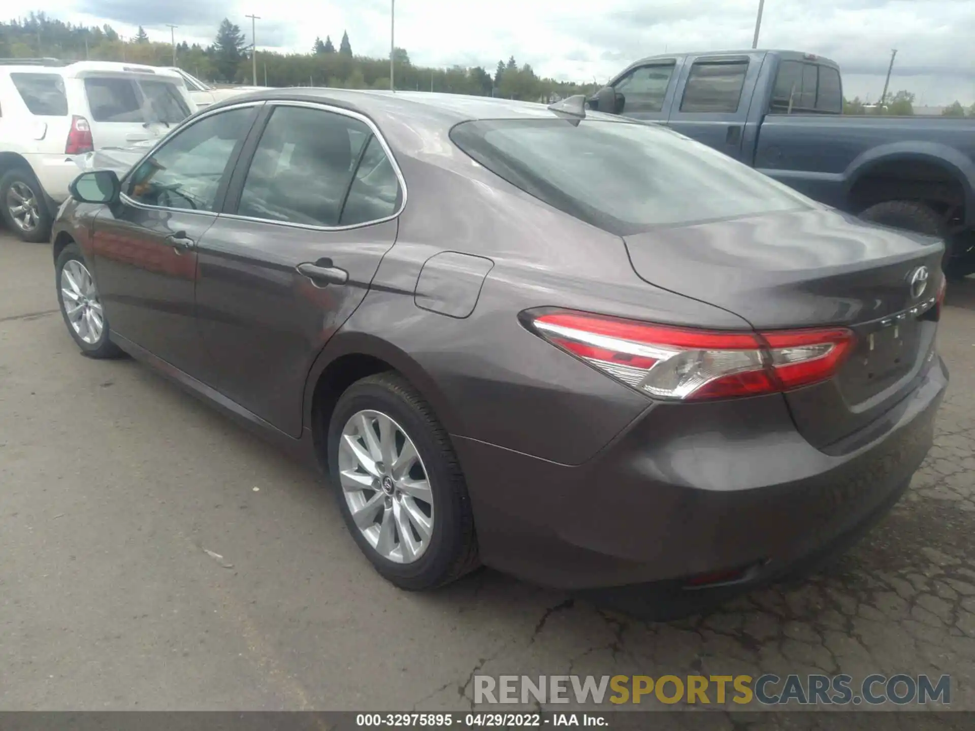 3 Photograph of a damaged car 4T1B11HK3KU808464 TOYOTA CAMRY 2019