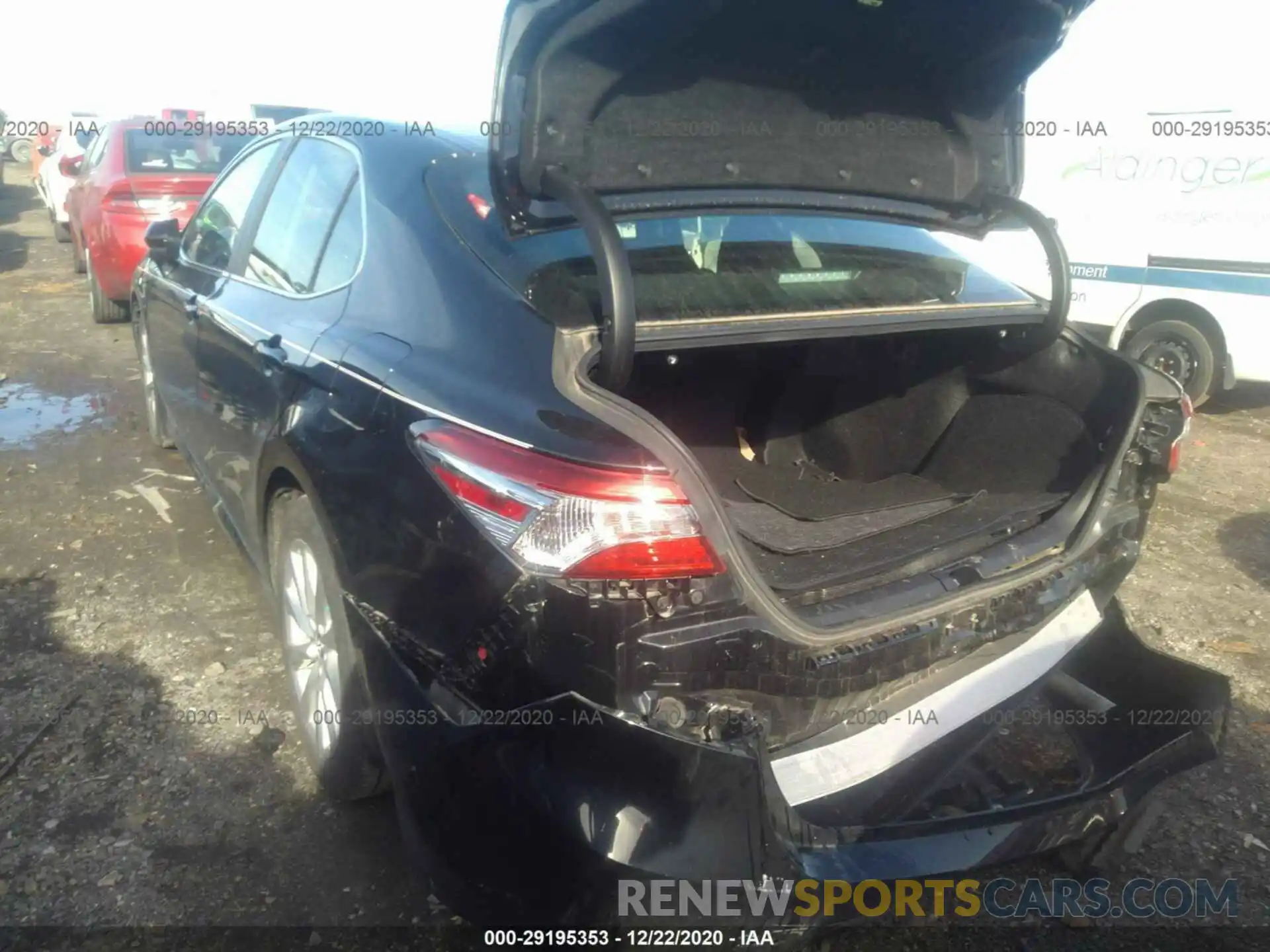 3 Photograph of a damaged car 4T1B11HK3KU810795 TOYOTA CAMRY 2019