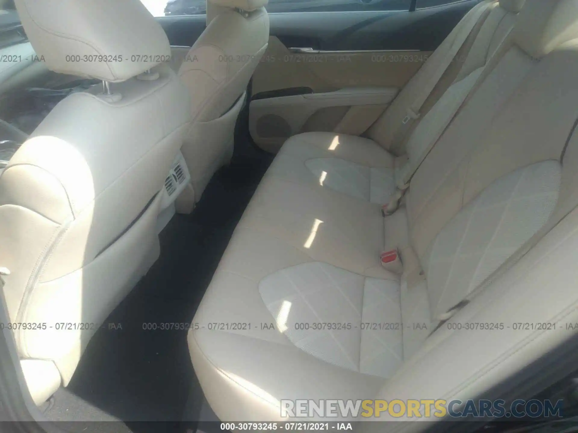 8 Photograph of a damaged car 4T1B11HK3KU811591 TOYOTA CAMRY 2019