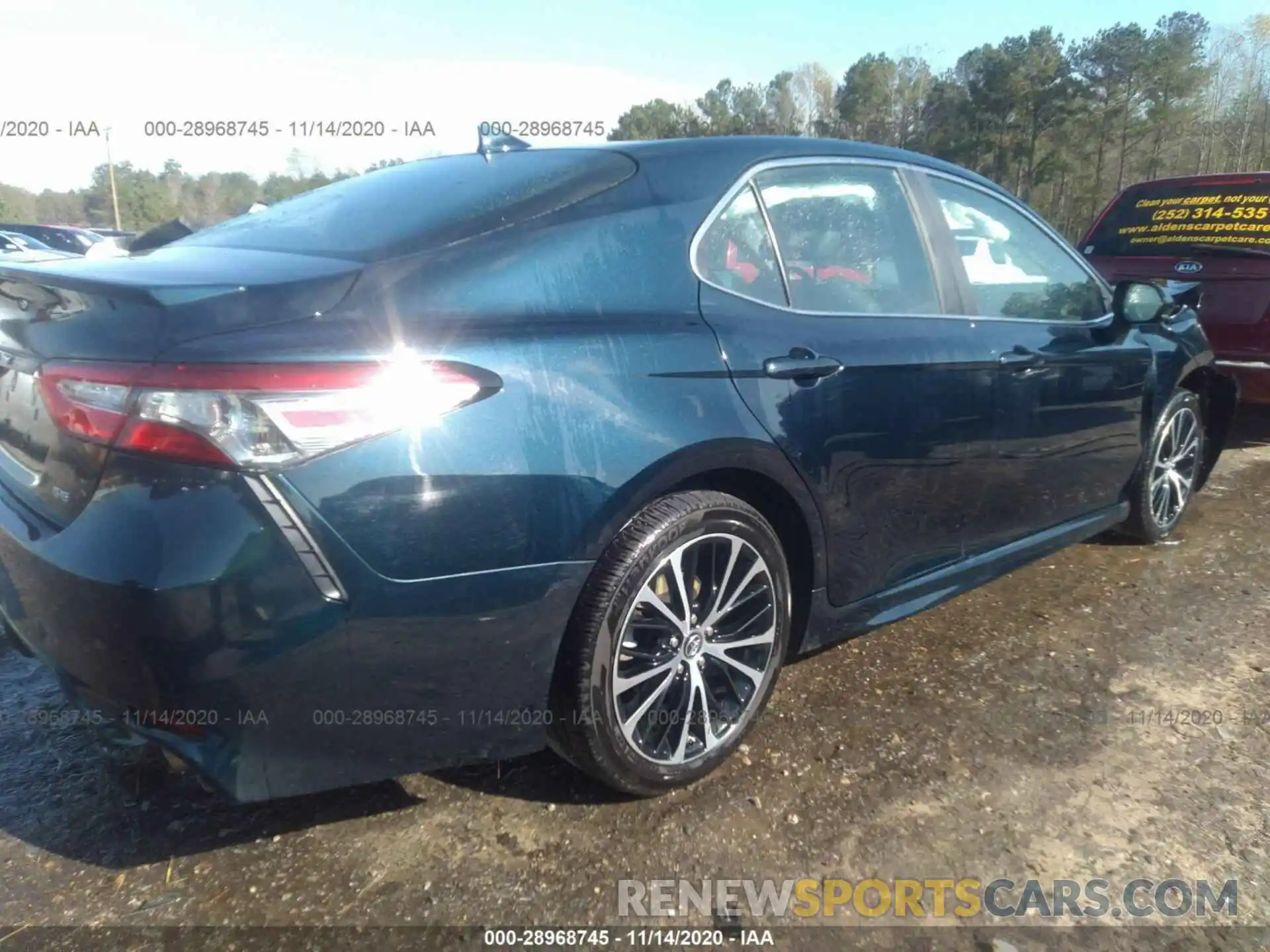 4 Photograph of a damaged car 4T1B11HK3KU812157 TOYOTA CAMRY 2019