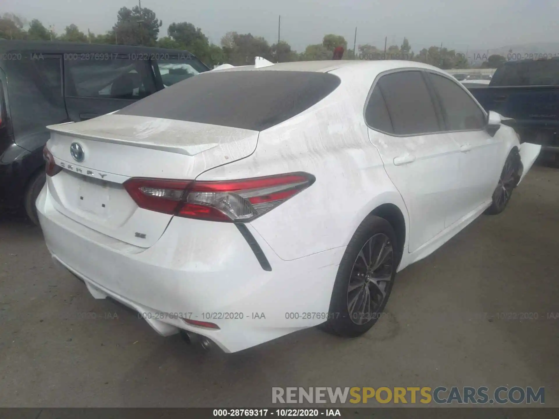 4 Фотография поврежденного автомобиля 4T1B11HK3KU815995 TOYOTA CAMRY 2019