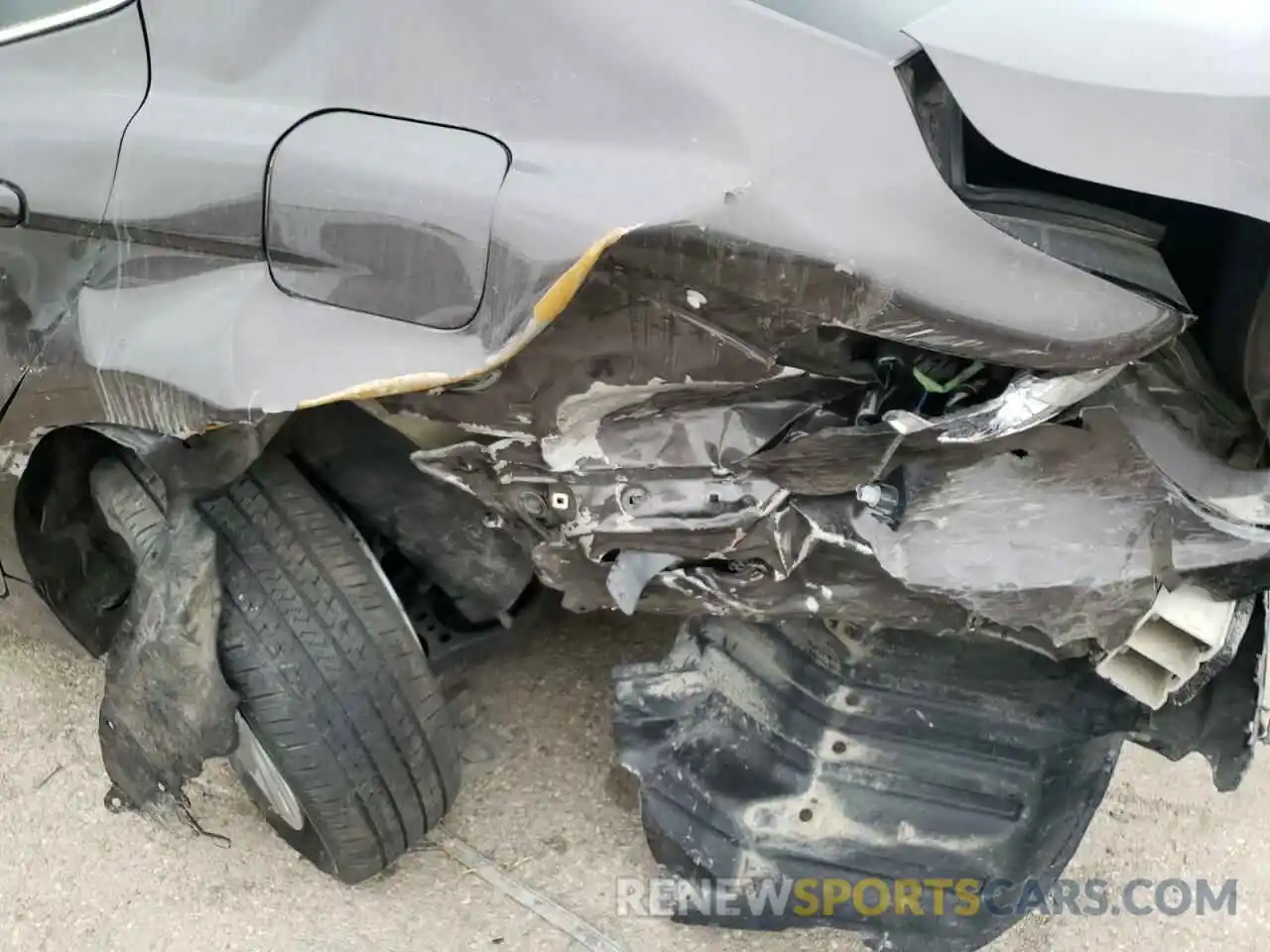 9 Photograph of a damaged car 4T1B11HK3KU817603 TOYOTA CAMRY 2019