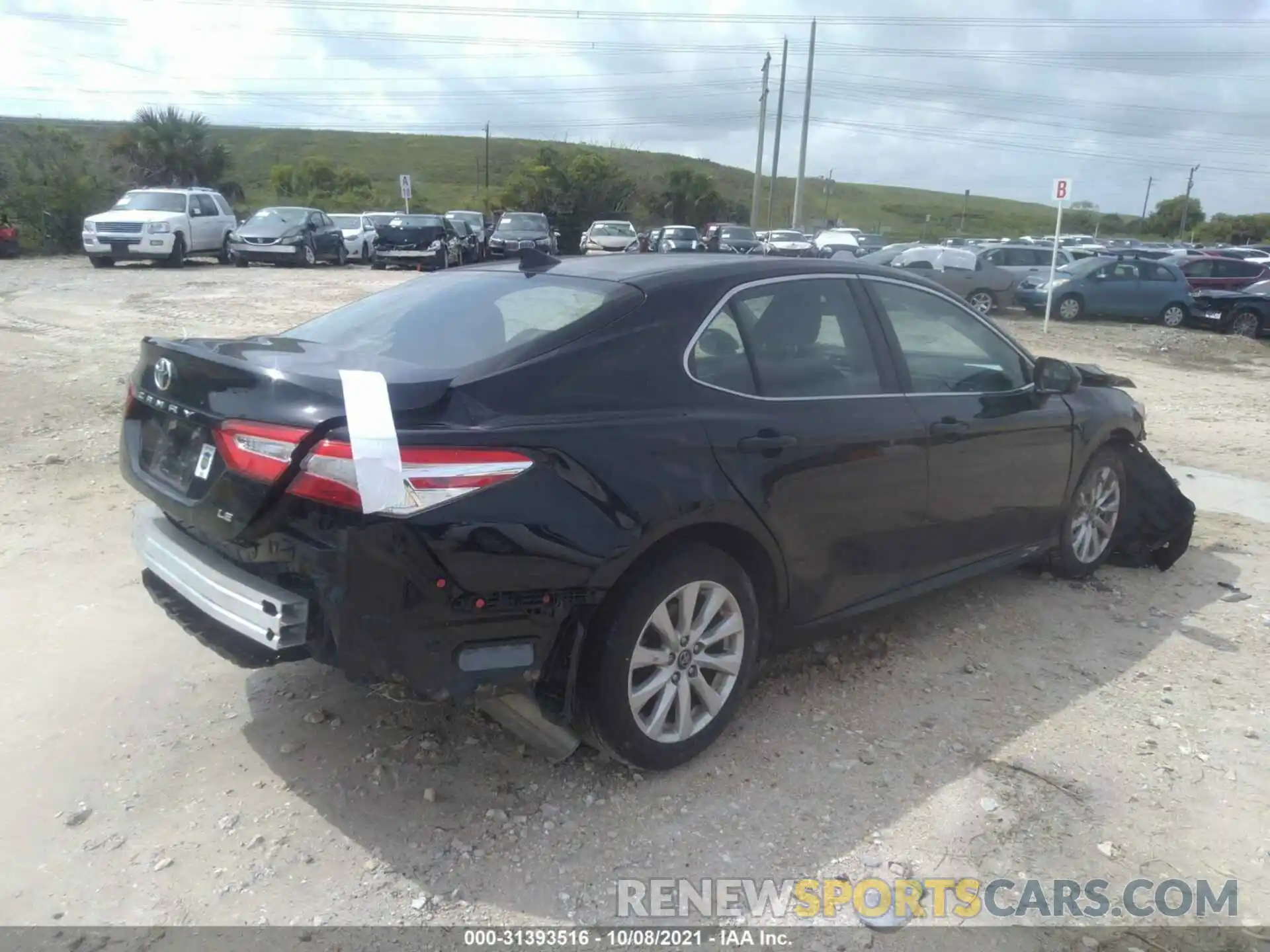 4 Photograph of a damaged car 4T1B11HK3KU819190 TOYOTA CAMRY 2019