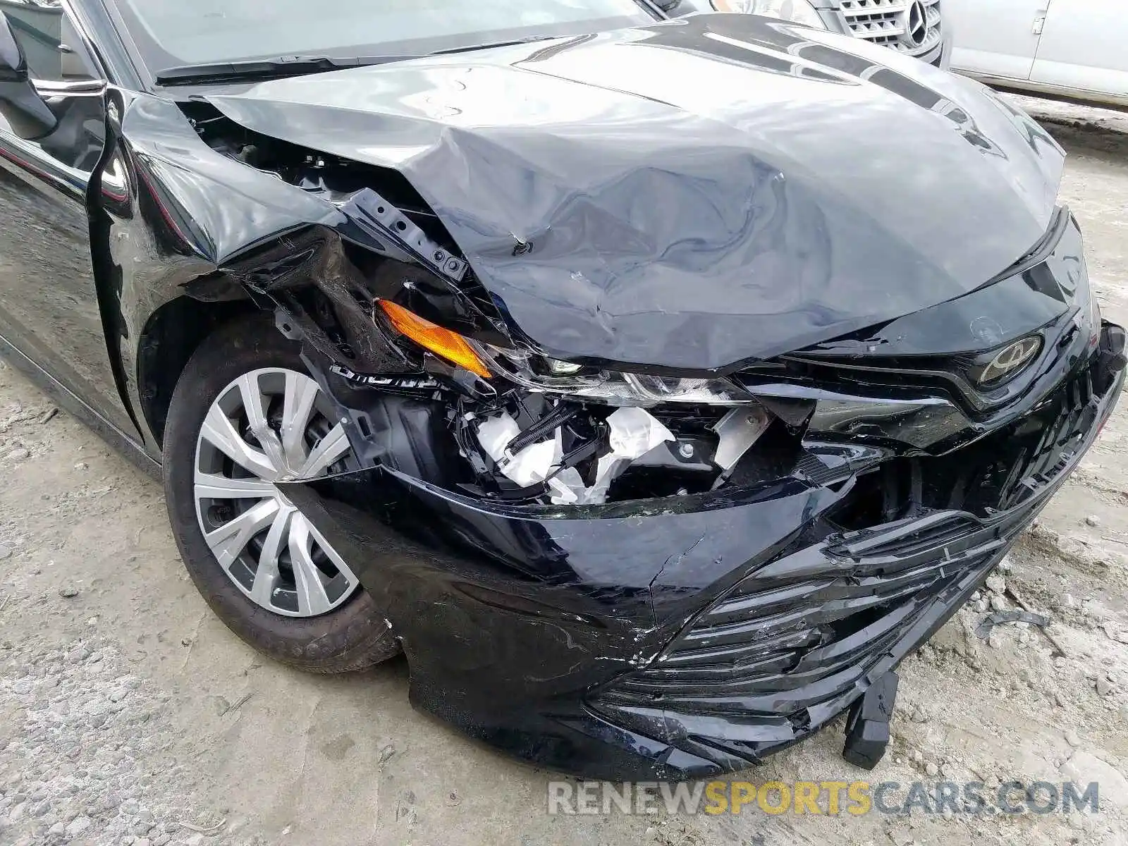 9 Photograph of a damaged car 4T1B11HK3KU820324 TOYOTA CAMRY 2019