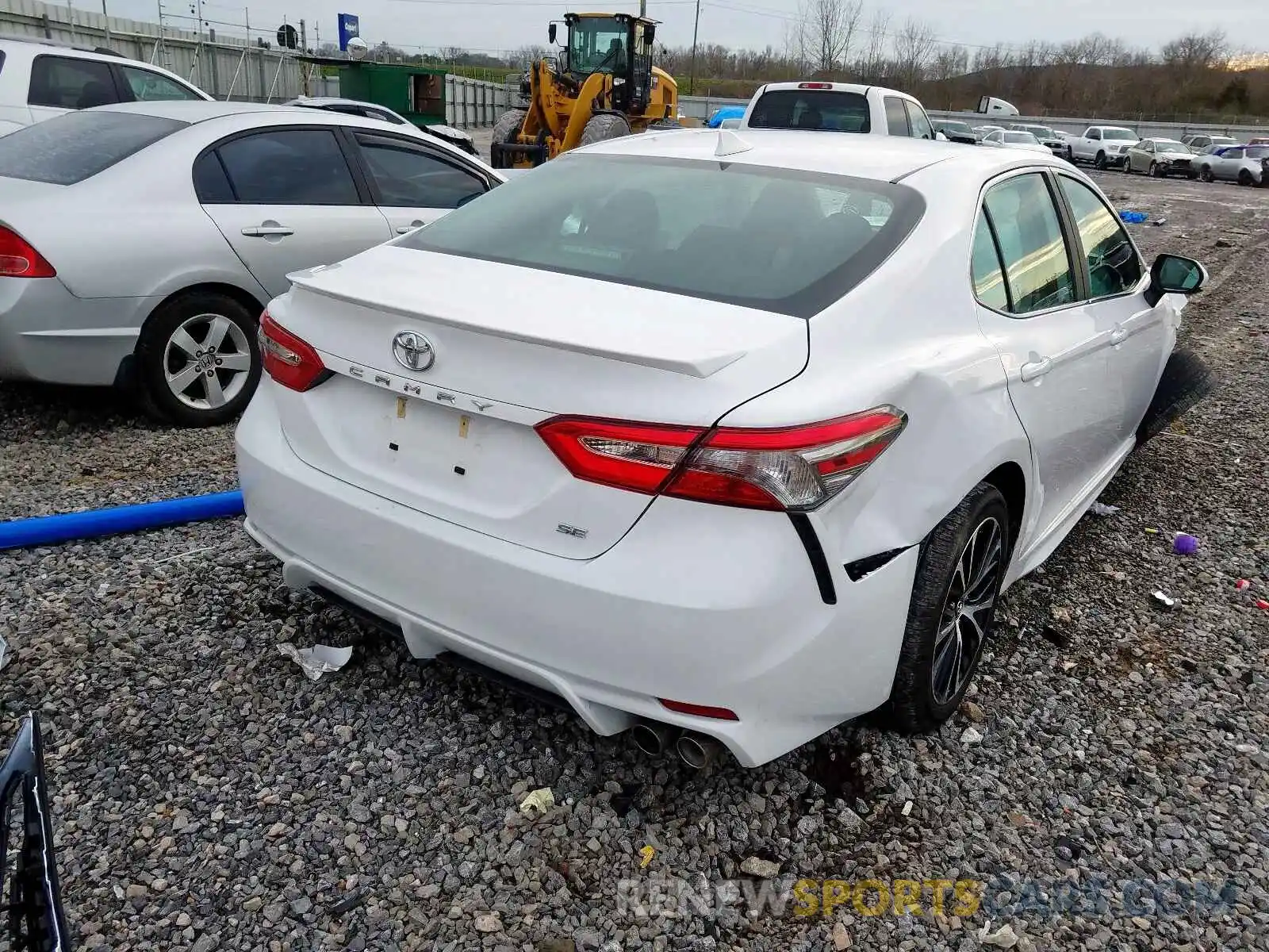 4 Фотография поврежденного автомобиля 4T1B11HK3KU820761 TOYOTA CAMRY 2019