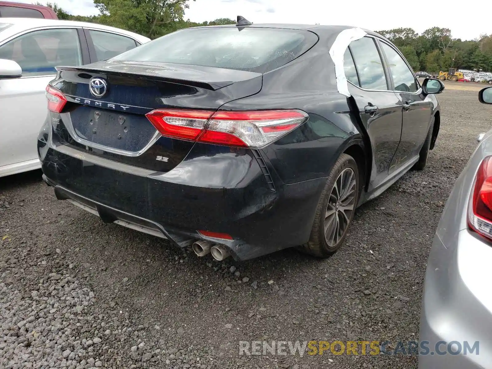 4 Photograph of a damaged car 4T1B11HK3KU822753 TOYOTA CAMRY 2019