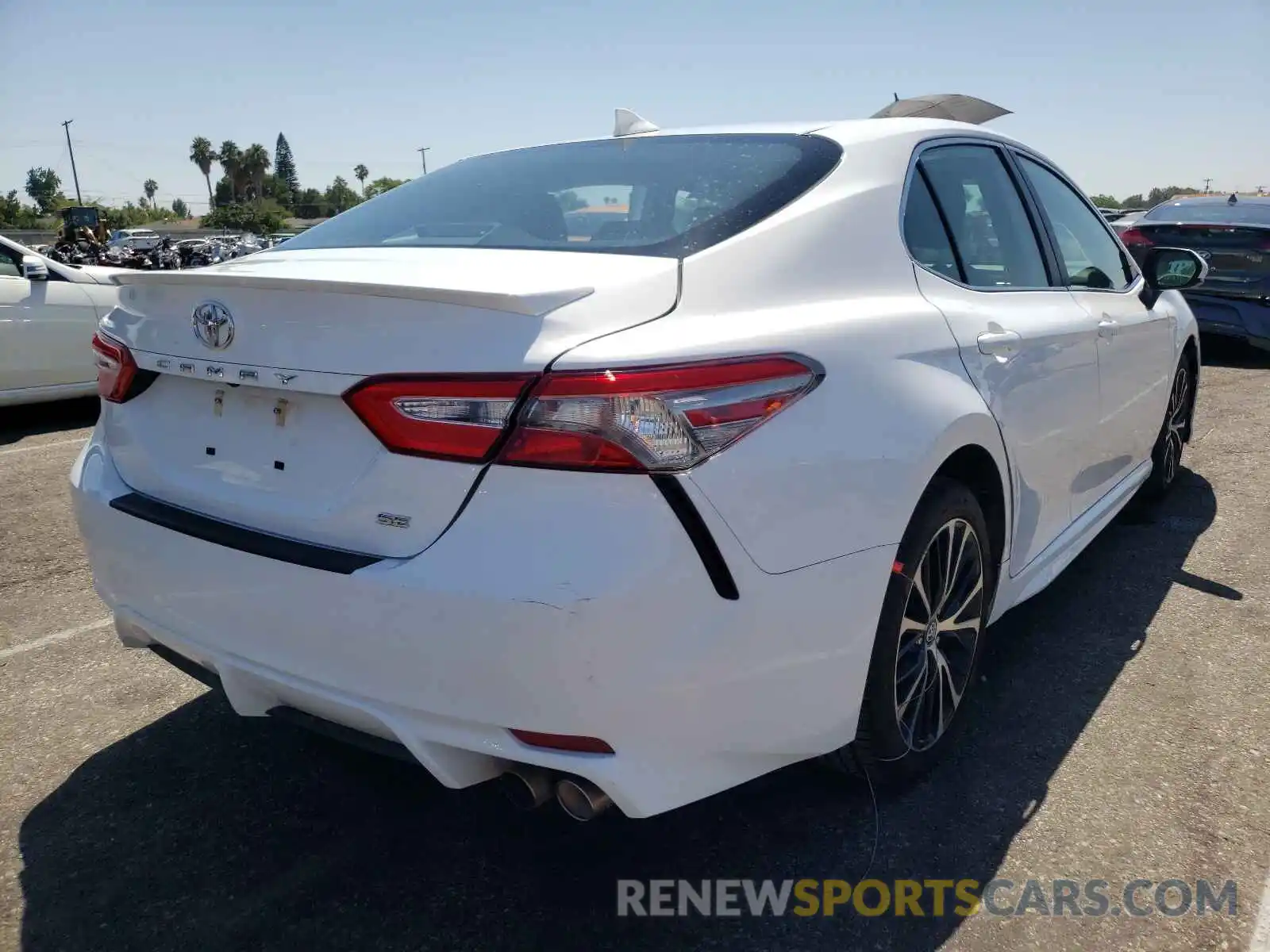 4 Photograph of a damaged car 4T1B11HK3KU823160 TOYOTA CAMRY 2019