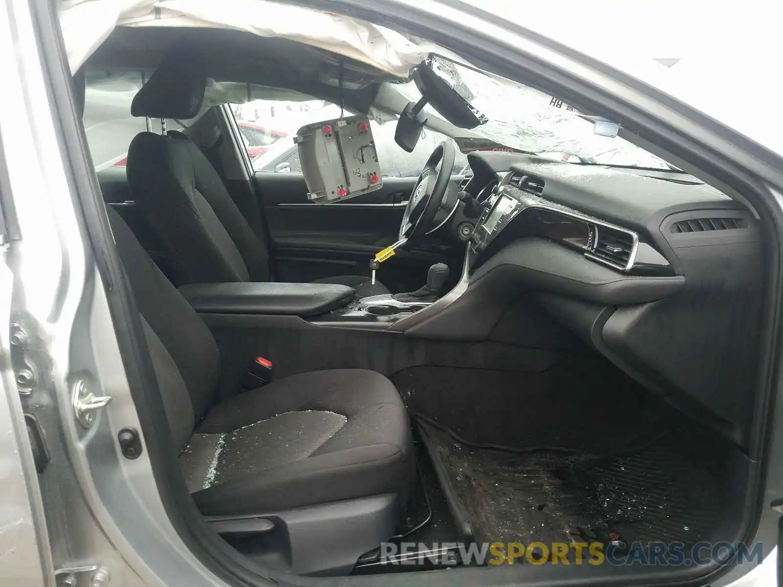 5 Photograph of a damaged car 4T1B11HK3KU823465 TOYOTA CAMRY 2019