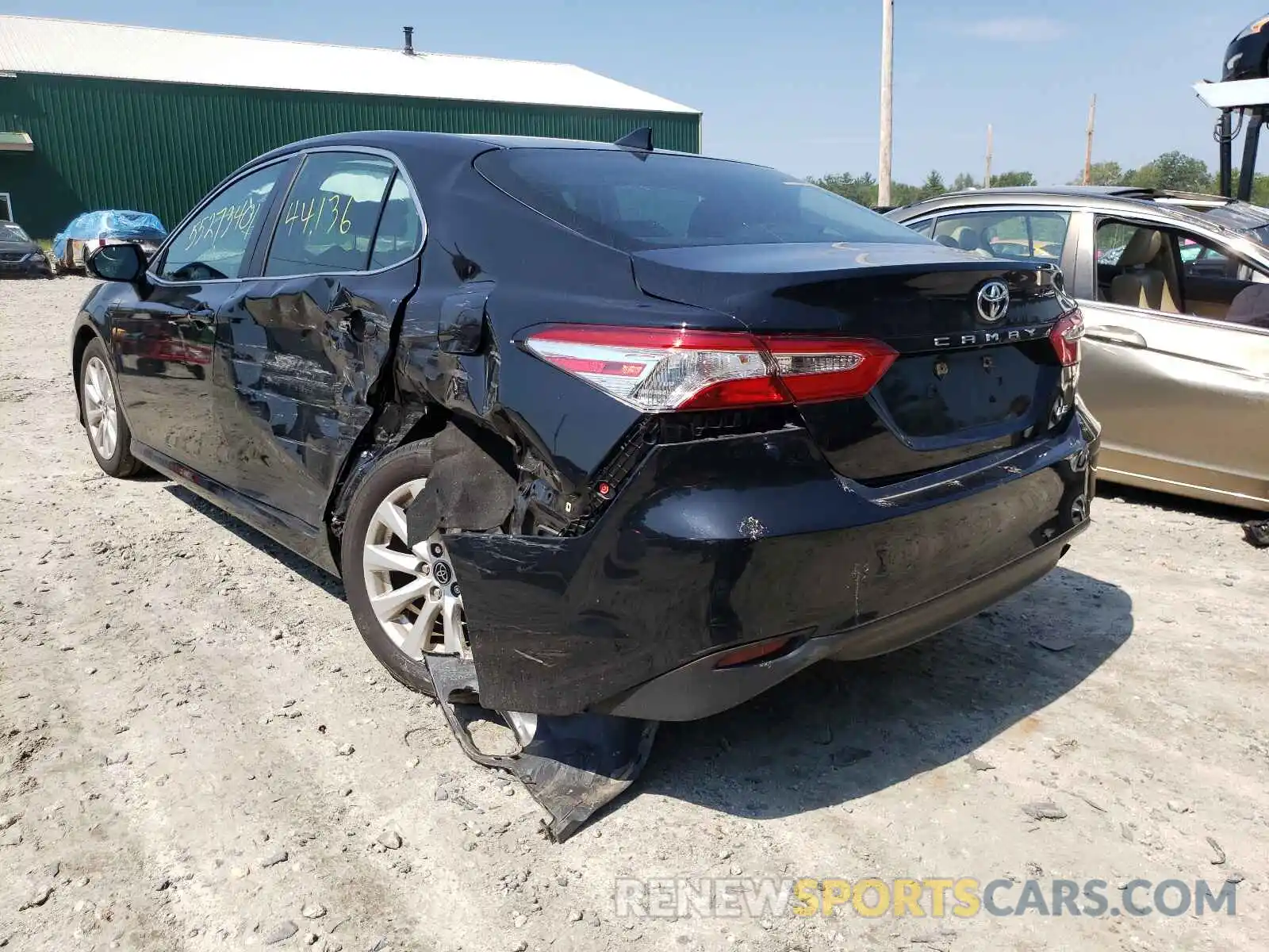 3 Фотография поврежденного автомобиля 4T1B11HK3KU823658 TOYOTA CAMRY 2019