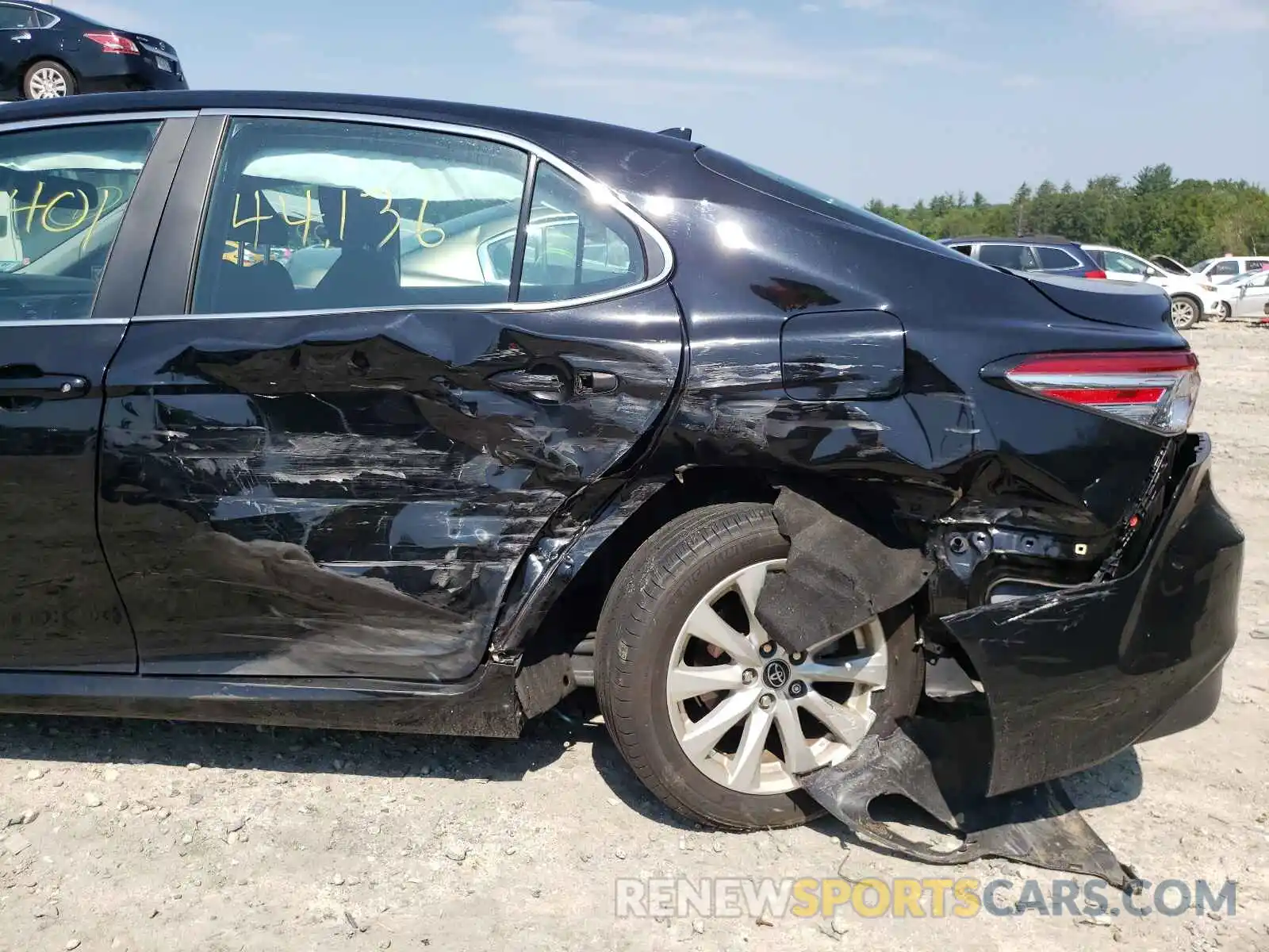 9 Photograph of a damaged car 4T1B11HK3KU823658 TOYOTA CAMRY 2019