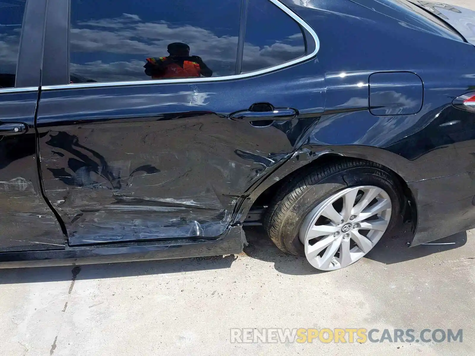 9 Photograph of a damaged car 4T1B11HK3KU826365 TOYOTA CAMRY 2019