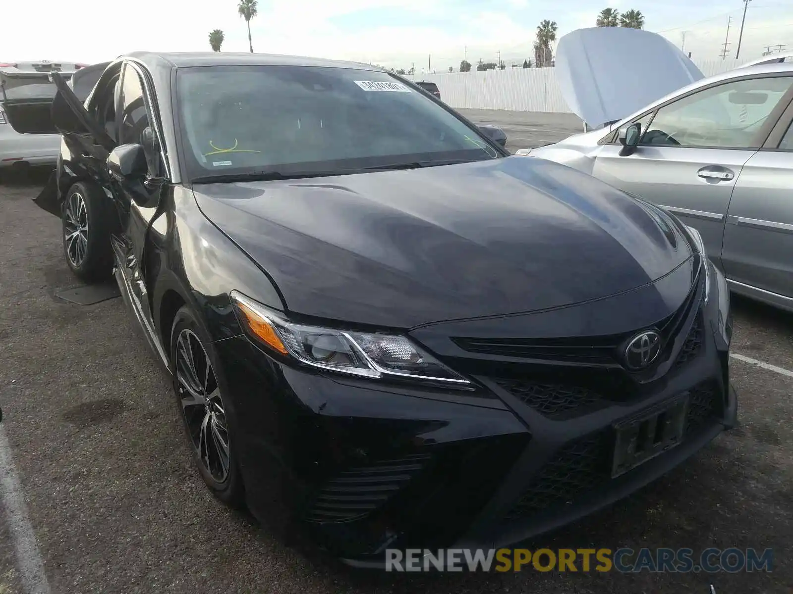 1 Photograph of a damaged car 4T1B11HK3KU826592 TOYOTA CAMRY 2019