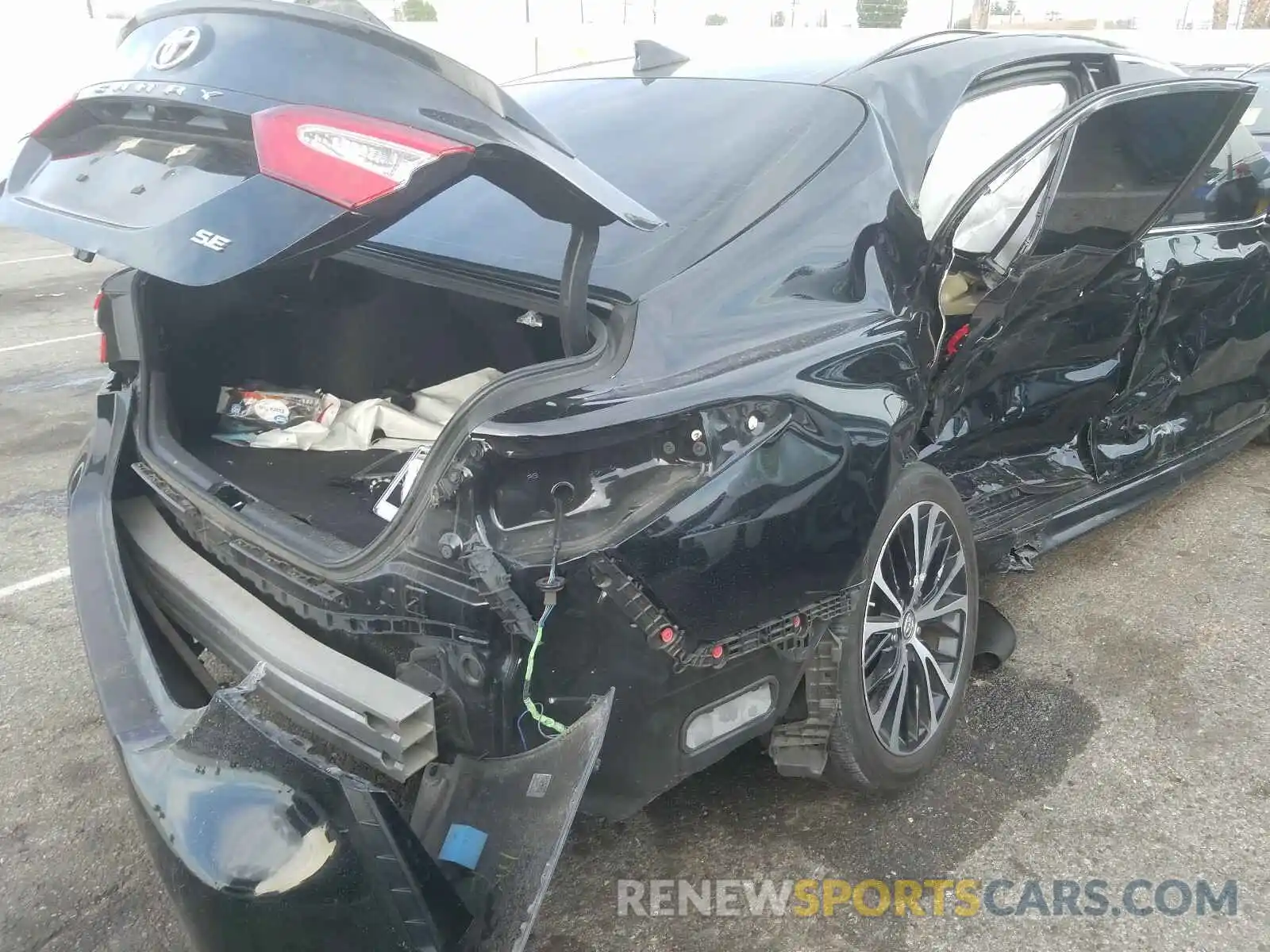 9 Photograph of a damaged car 4T1B11HK3KU826592 TOYOTA CAMRY 2019