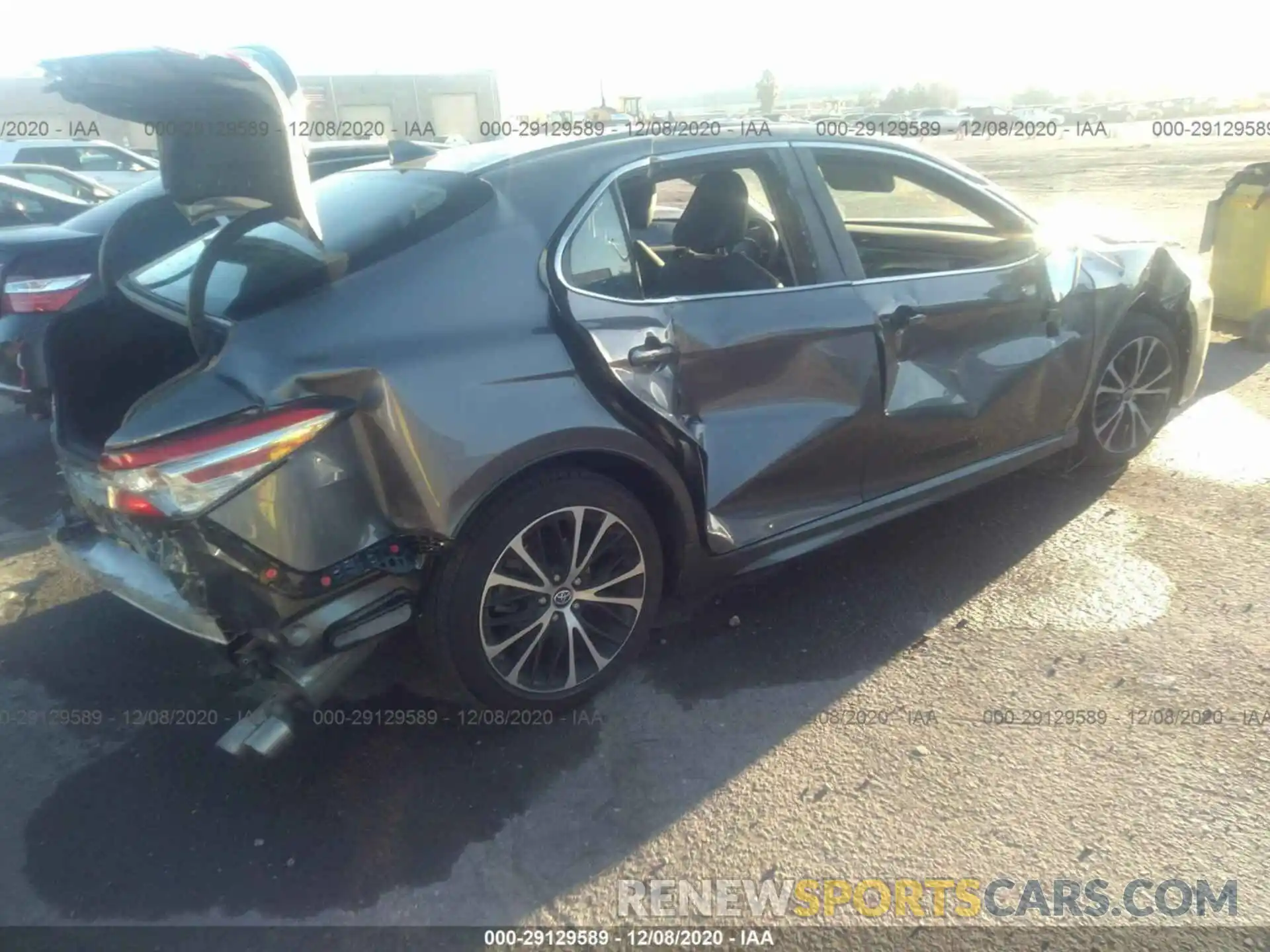 4 Photograph of a damaged car 4T1B11HK3KU827385 TOYOTA CAMRY 2019