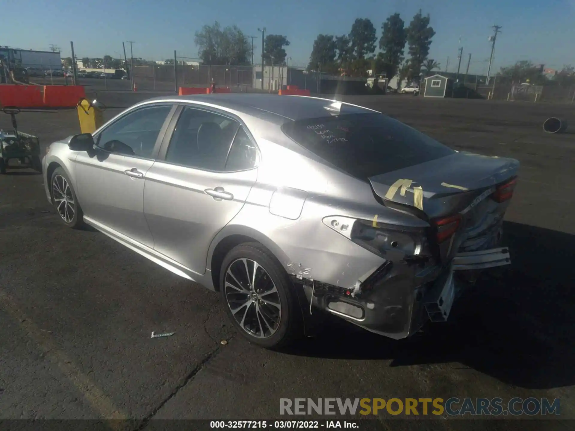 3 Photograph of a damaged car 4T1B11HK3KU827452 TOYOTA CAMRY 2019