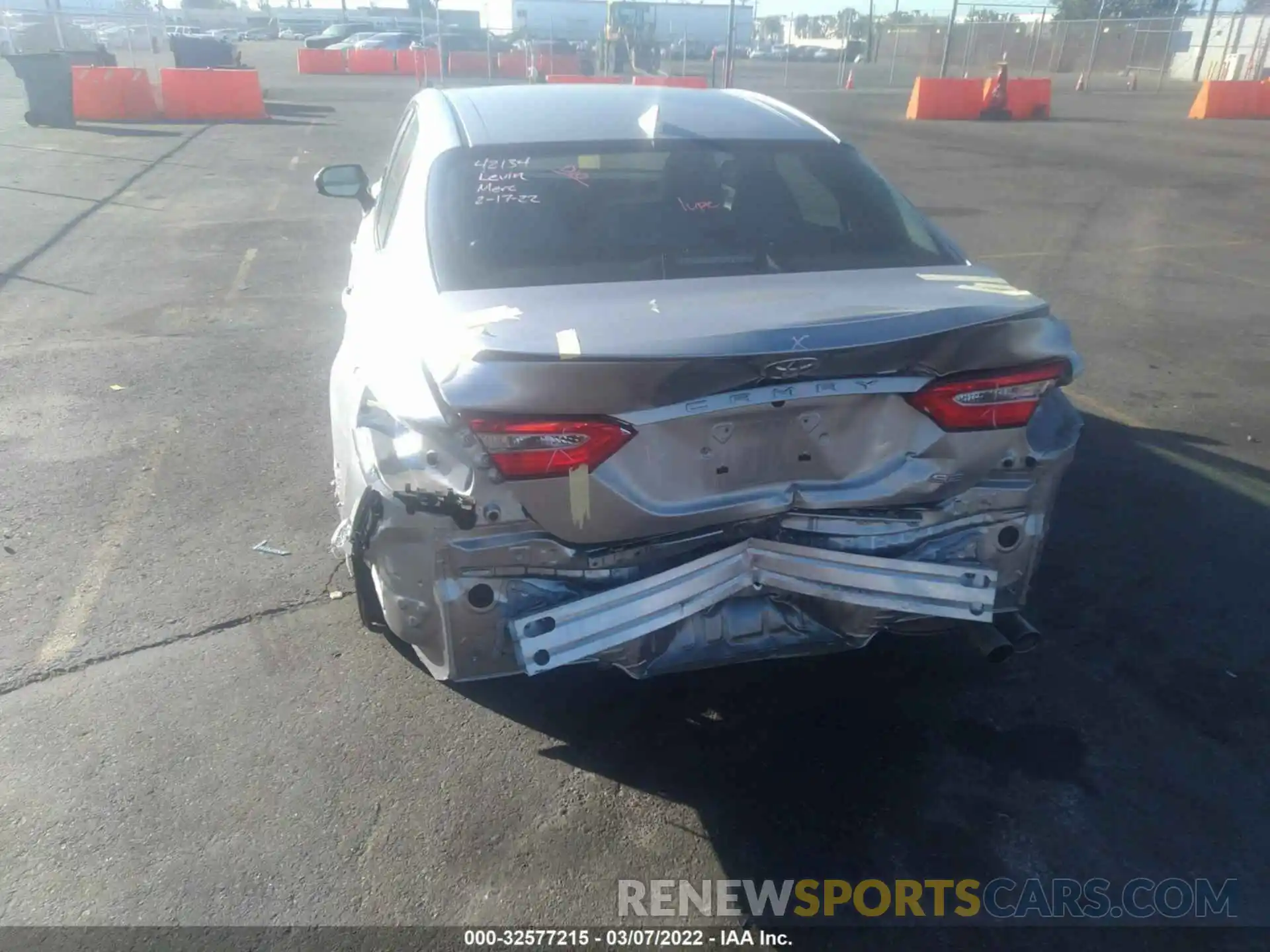 6 Photograph of a damaged car 4T1B11HK3KU827452 TOYOTA CAMRY 2019