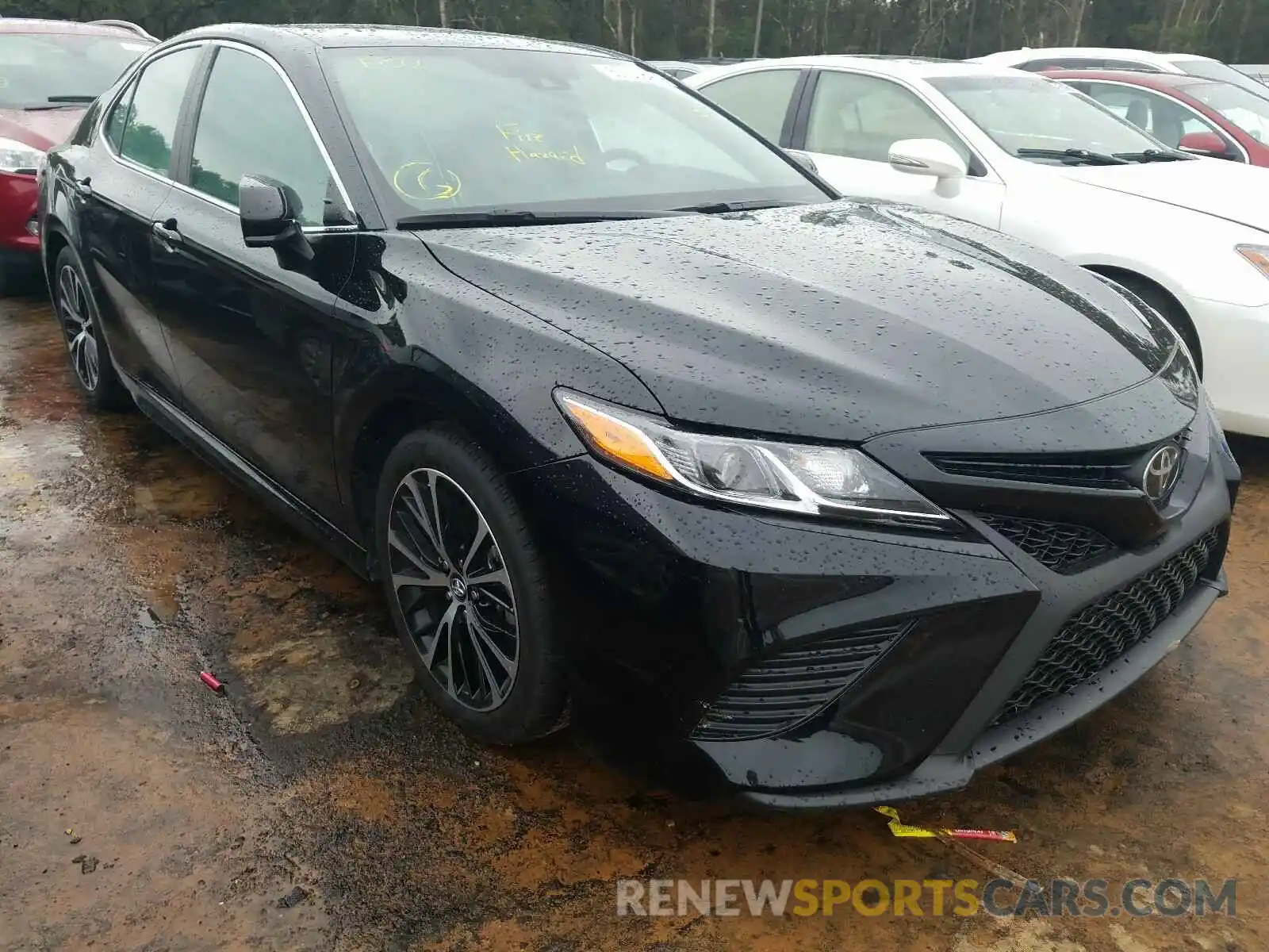 1 Photograph of a damaged car 4T1B11HK3KU828021 TOYOTA CAMRY 2019