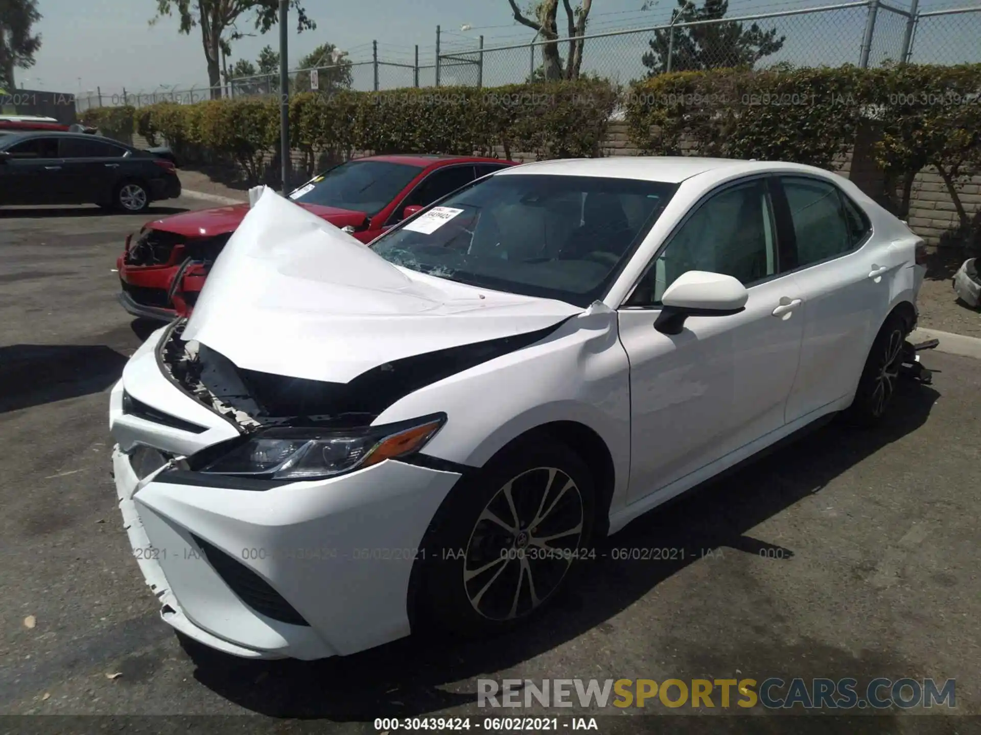 2 Photograph of a damaged car 4T1B11HK3KU828942 TOYOTA CAMRY 2019