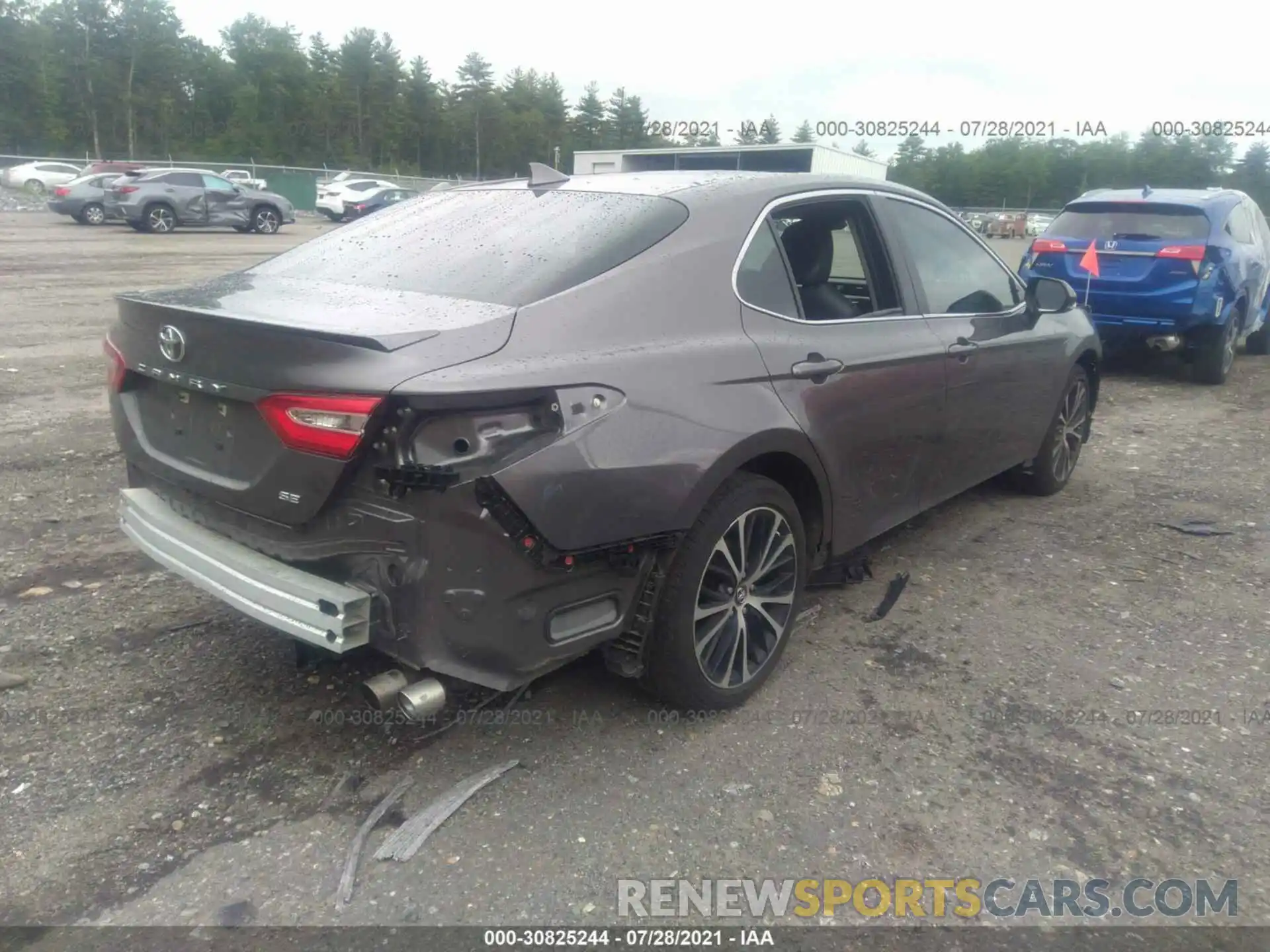 4 Photograph of a damaged car 4T1B11HK3KU830268 TOYOTA CAMRY 2019