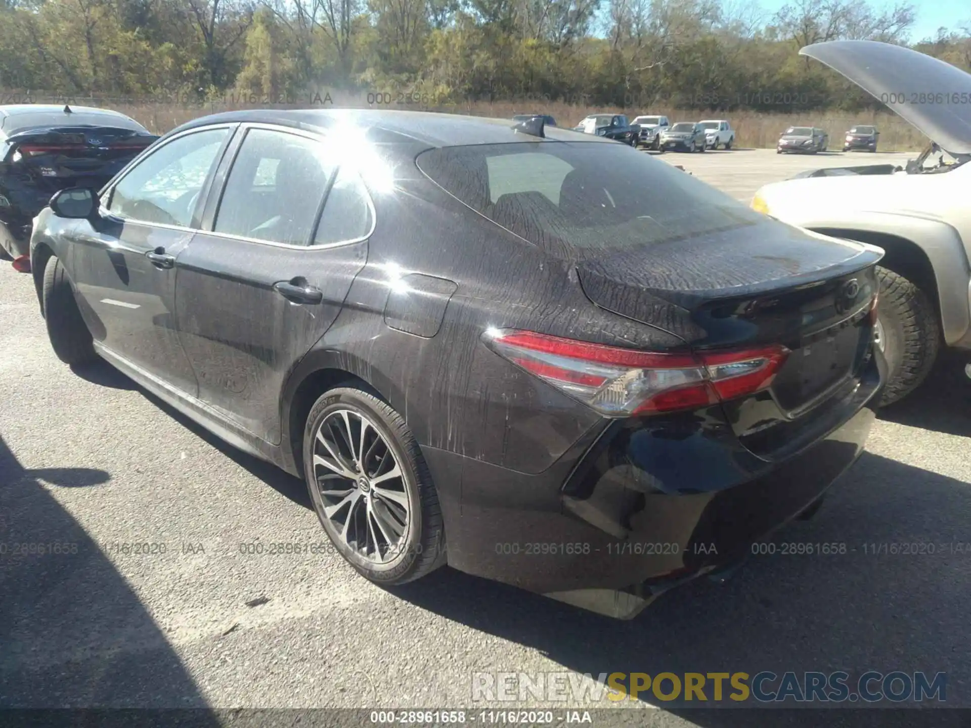 3 Photograph of a damaged car 4T1B11HK3KU831470 TOYOTA CAMRY 2019