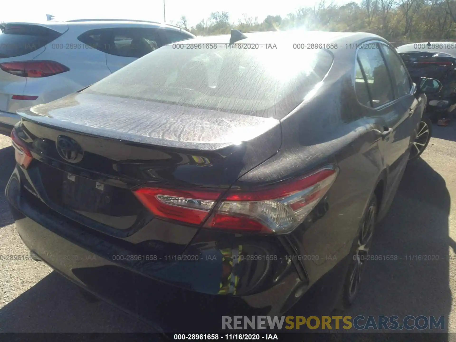 4 Photograph of a damaged car 4T1B11HK3KU831470 TOYOTA CAMRY 2019