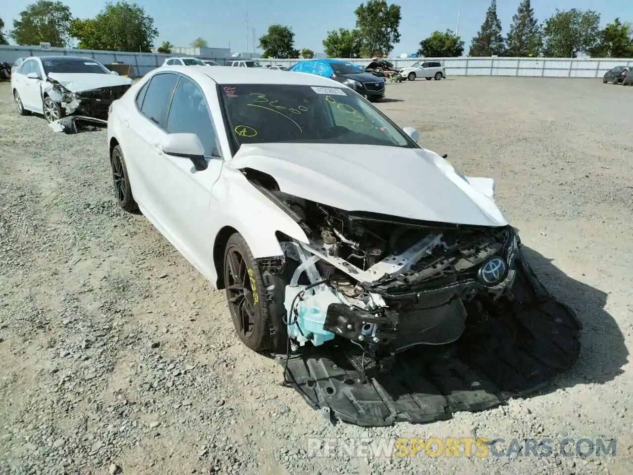 1 Photograph of a damaged car 4T1B11HK3KU831985 TOYOTA CAMRY 2019