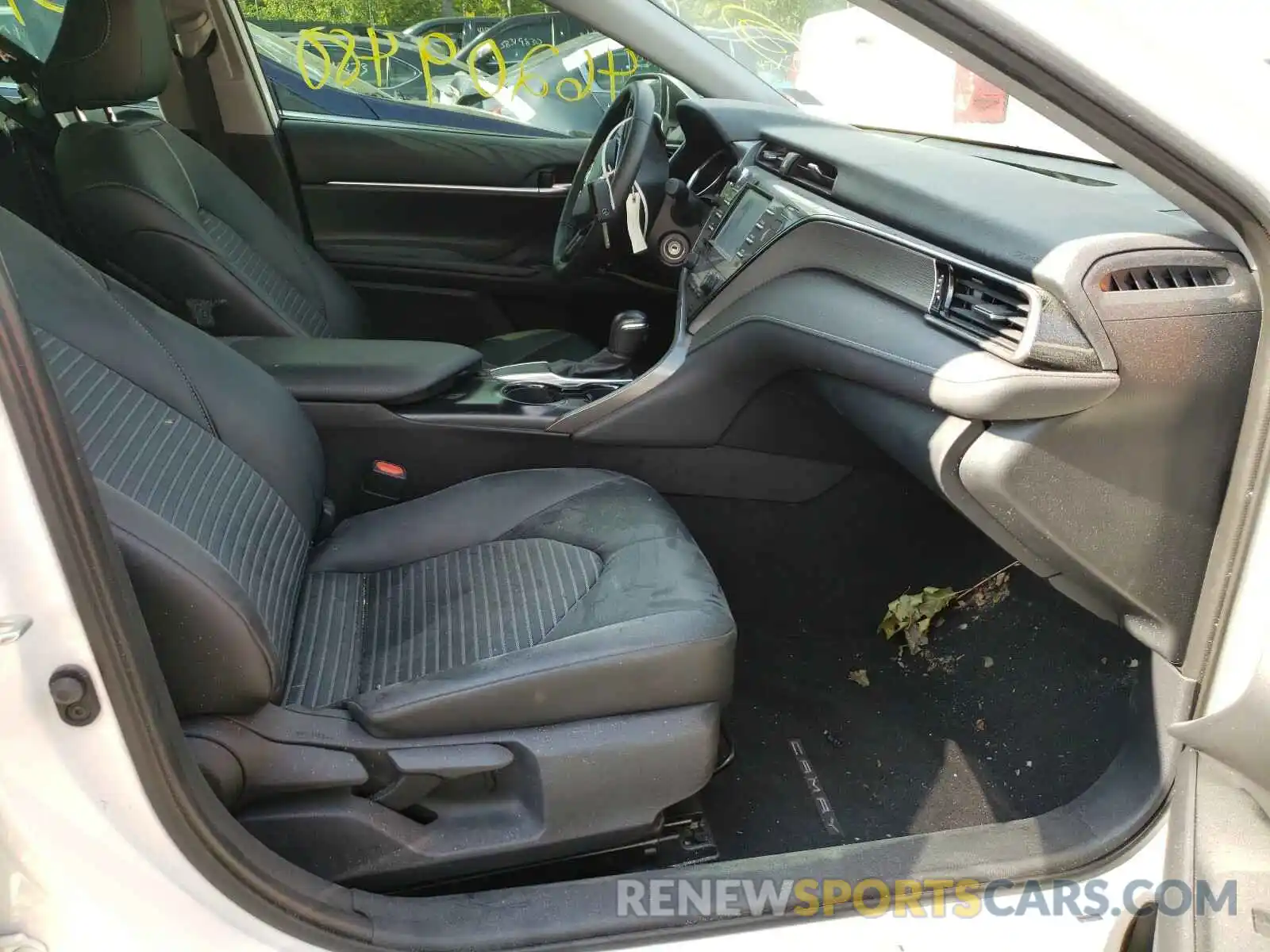 5 Photograph of a damaged car 4T1B11HK3KU832618 TOYOTA CAMRY 2019