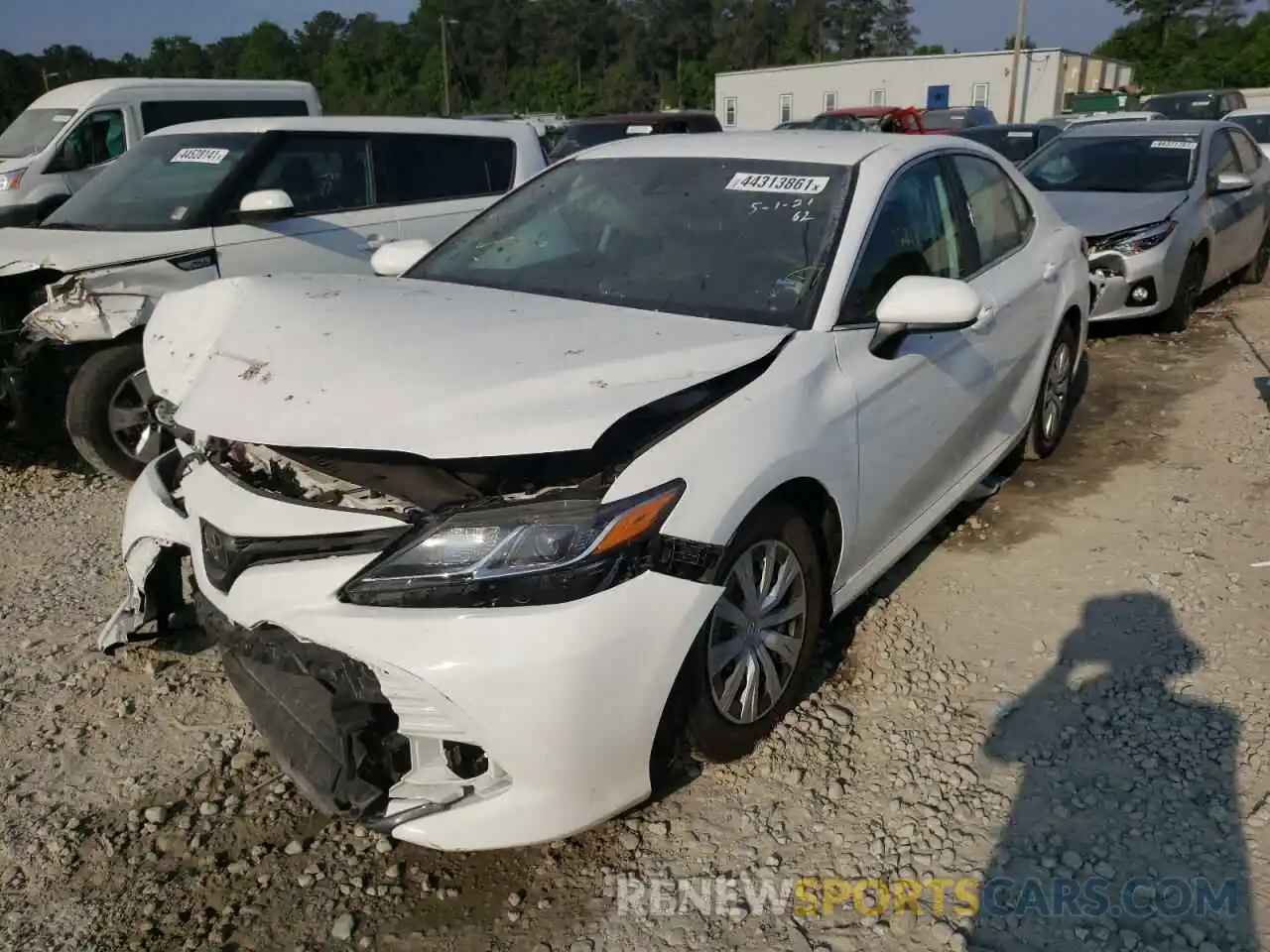 2 Photograph of a damaged car 4T1B11HK3KU833140 TOYOTA CAMRY 2019