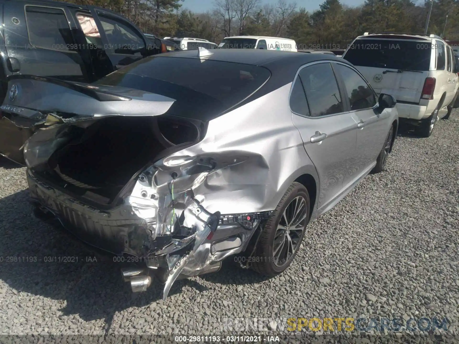 4 Photograph of a damaged car 4T1B11HK3KU833381 TOYOTA CAMRY 2019