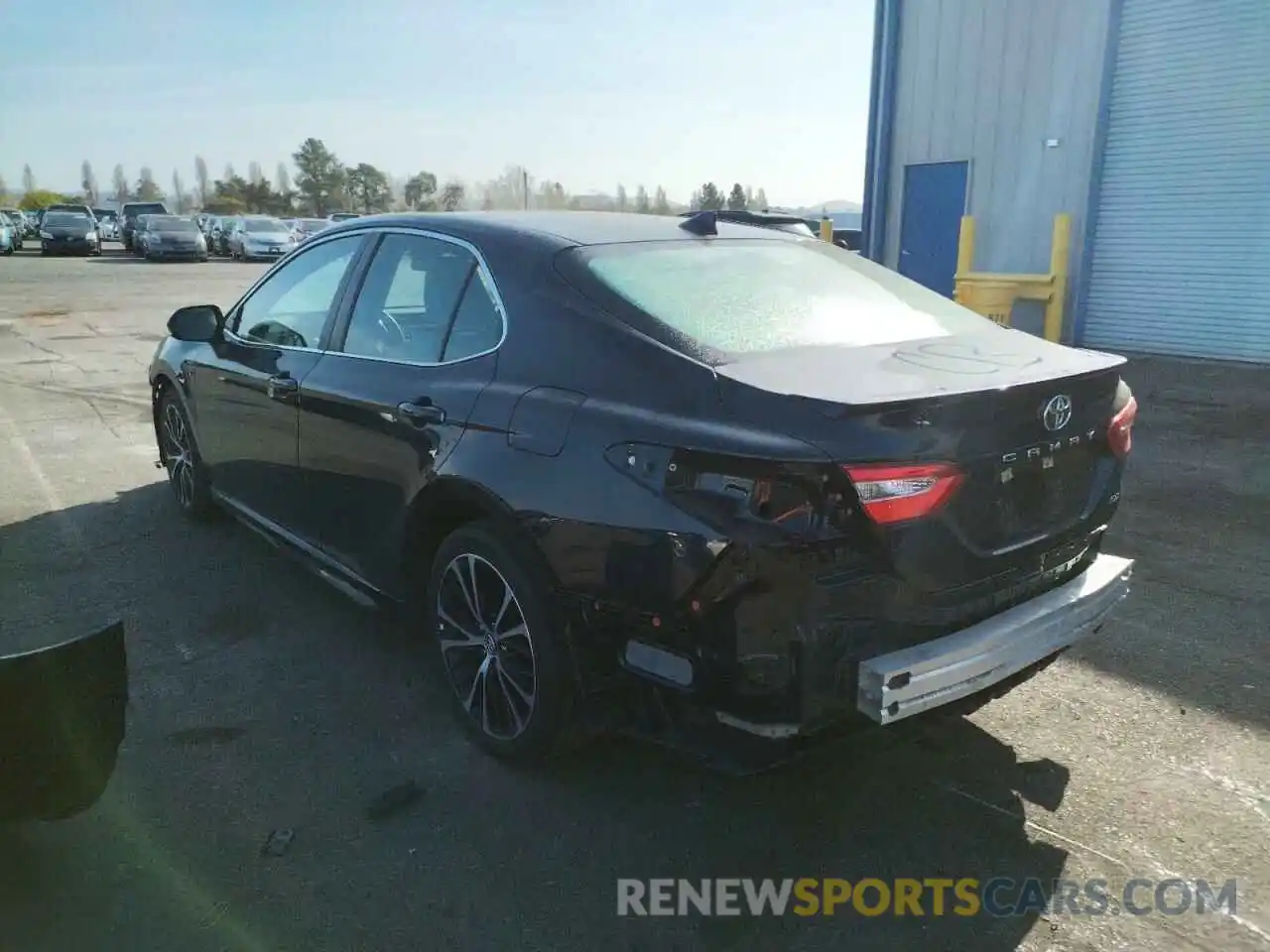 3 Photograph of a damaged car 4T1B11HK3KU833946 TOYOTA CAMRY 2019